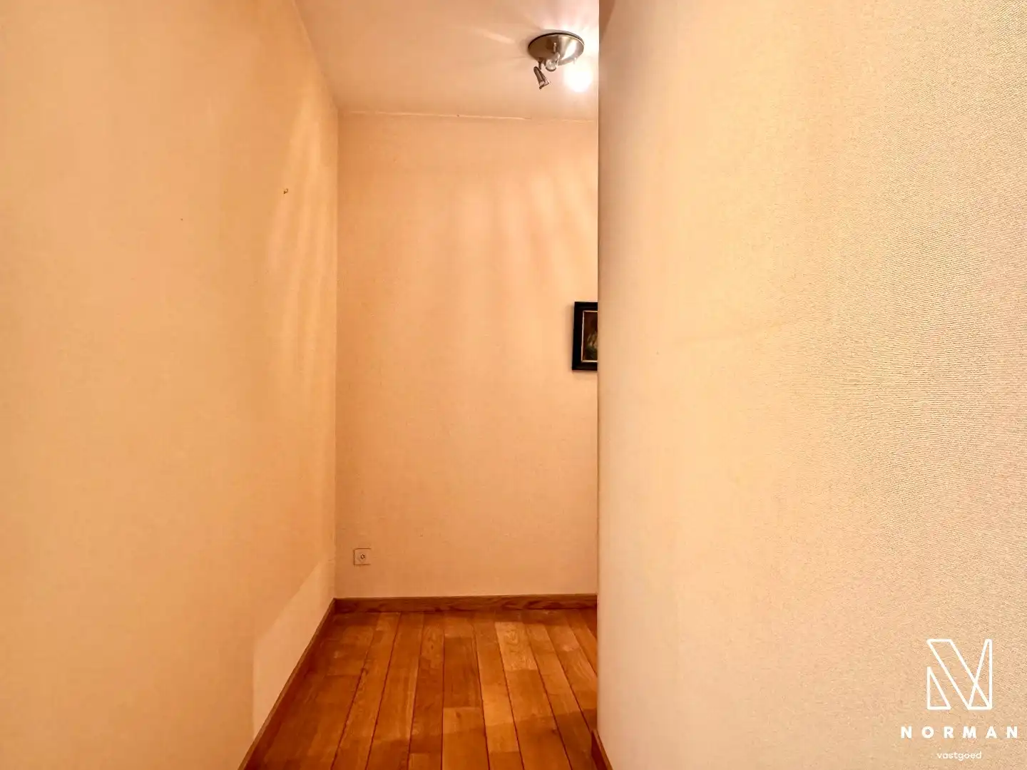 Instapklaar 2-slaapkamer appartement inclusief autostaanplaats en terras te koop in Kuurne! foto 15
