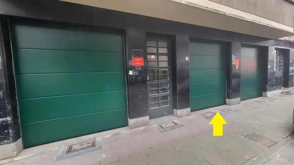 Garagebox | Antwerpen centrum  foto {{pictureIndex}}