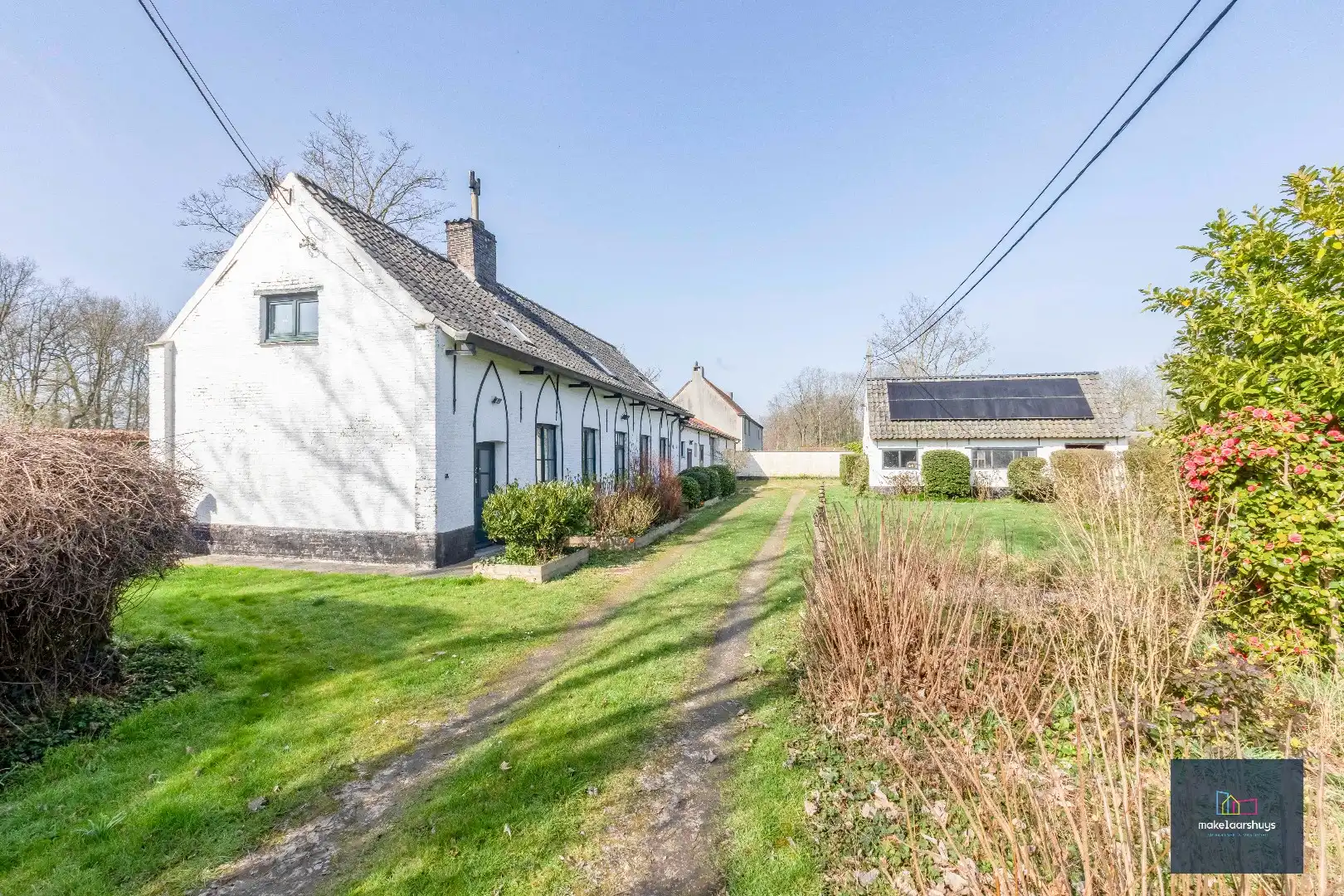 Unieke hovenierswoning op een perceel van 1 ha 18a 84ca foto 3