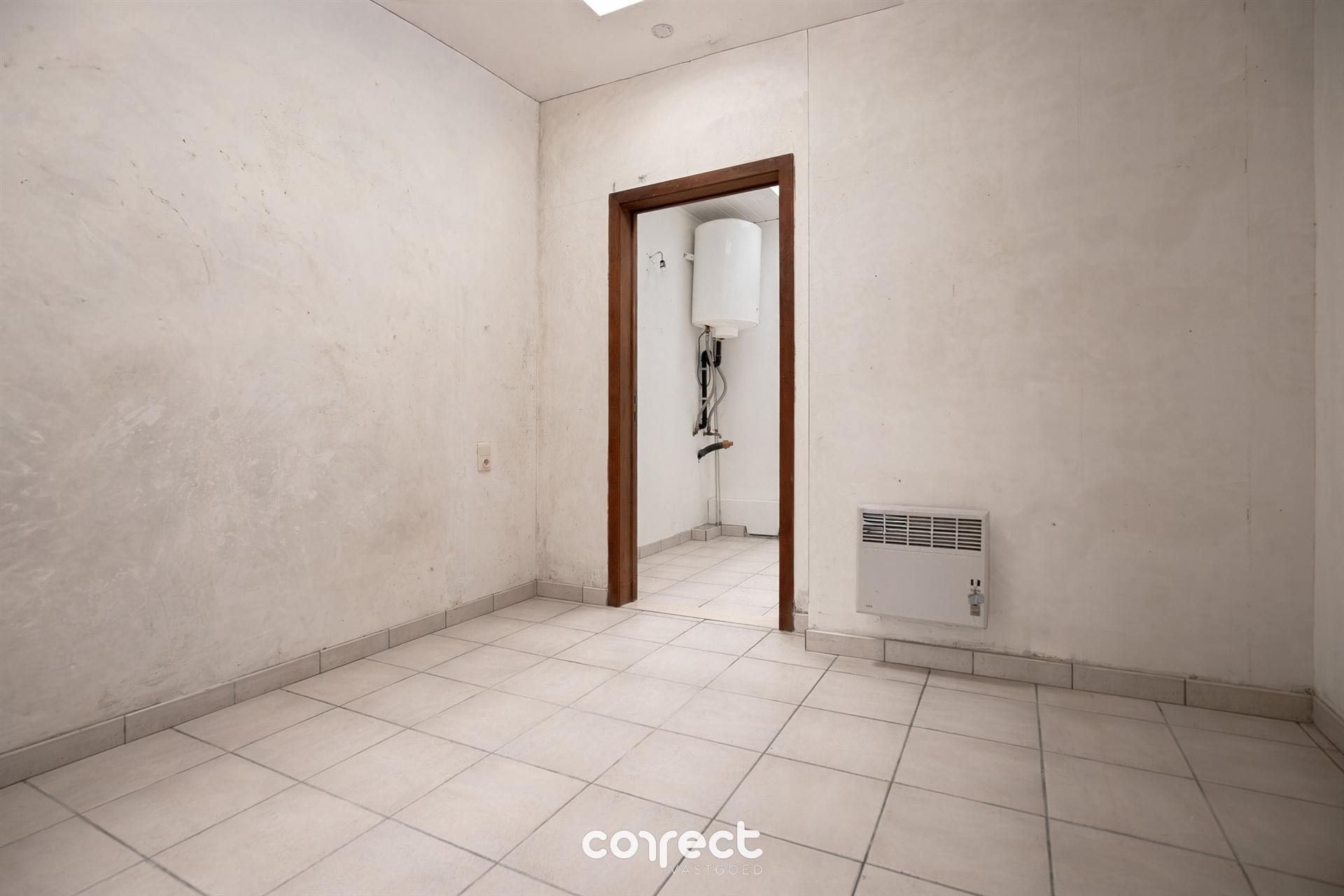 p te frissen gelijkvloers appartement met 2 slaapkamers. foto 7