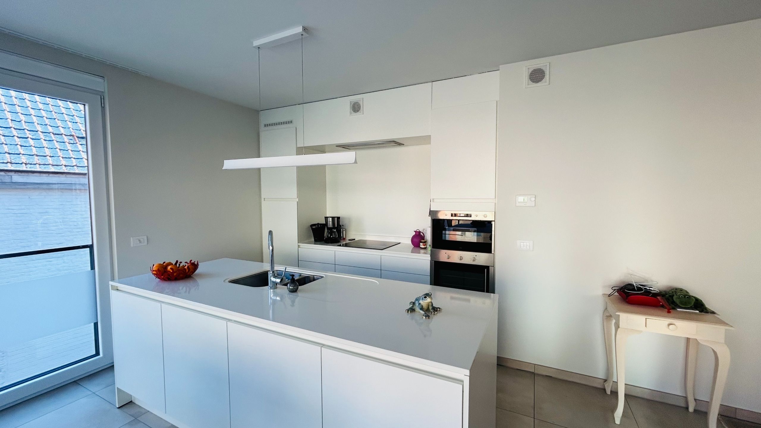 Ruim appartement van 112m2 met een terras van 10m2 en garage foto 4