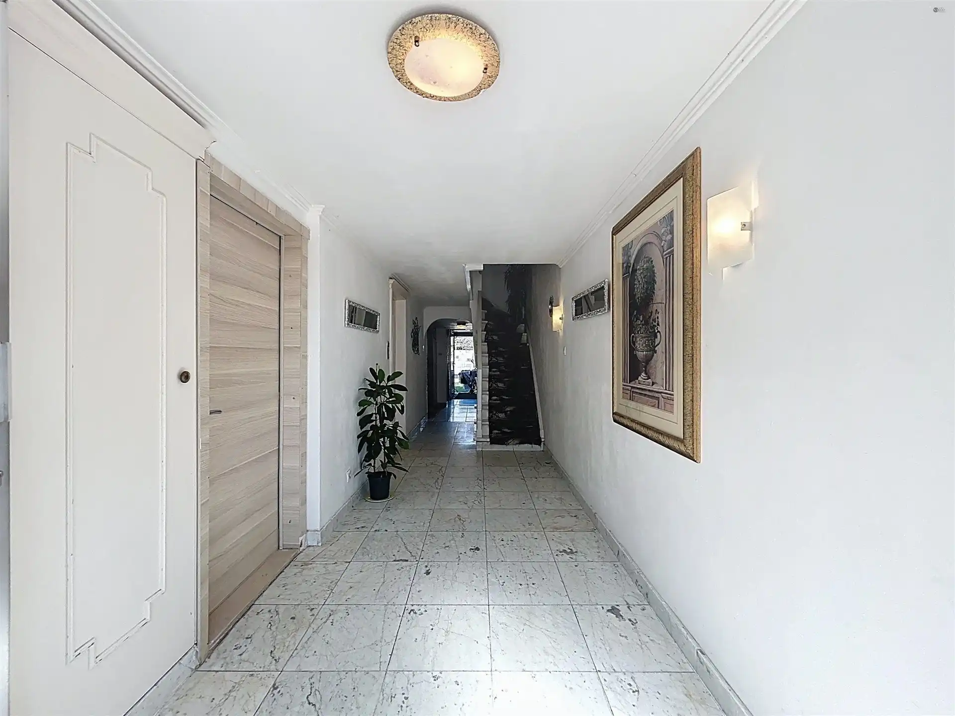 gezinswoning met 6 slaapkamers, 2 badkamers op toplocatie foto 7