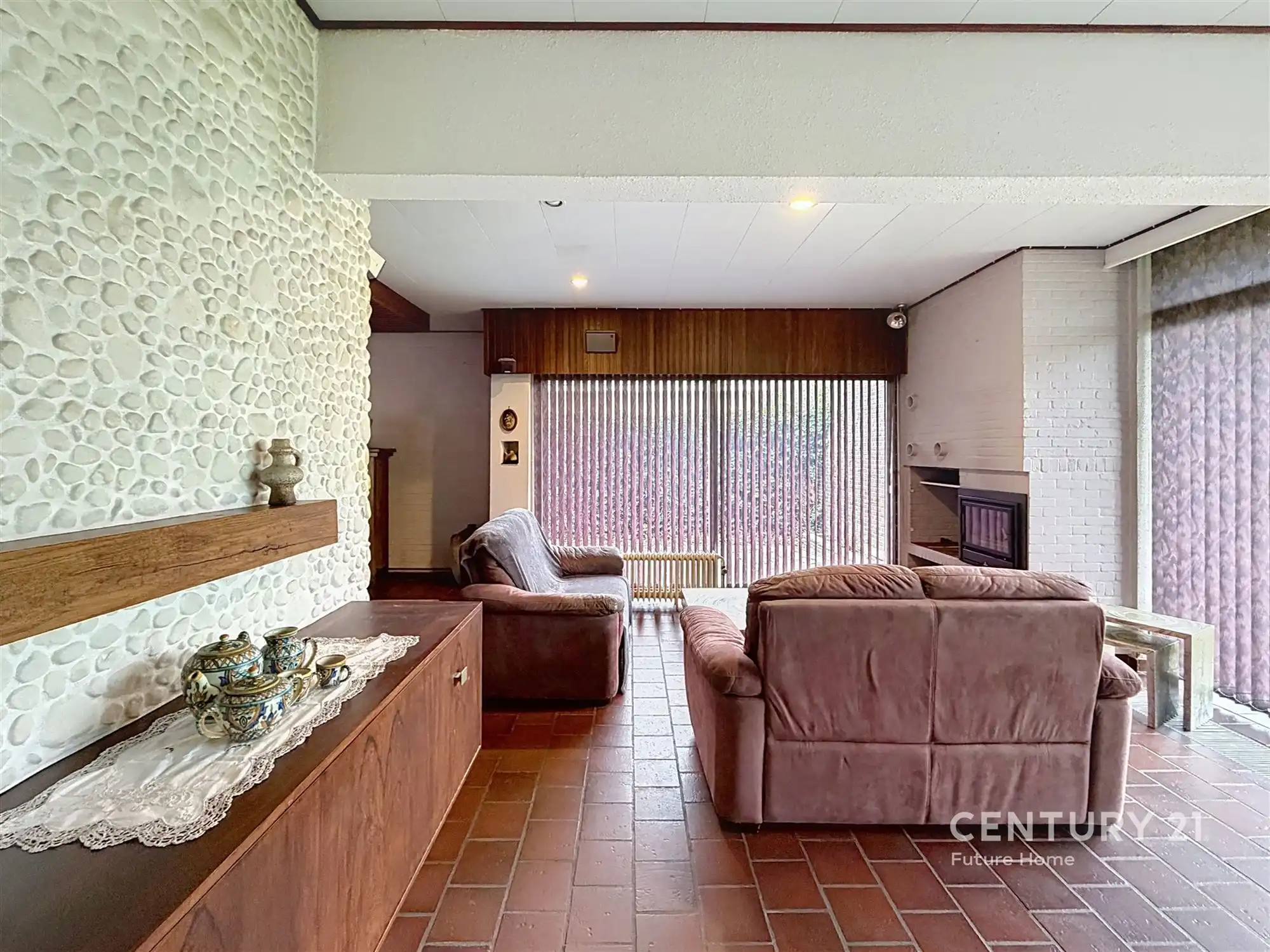 Karaktervolle architecturale woning met veel potentieel foto 5