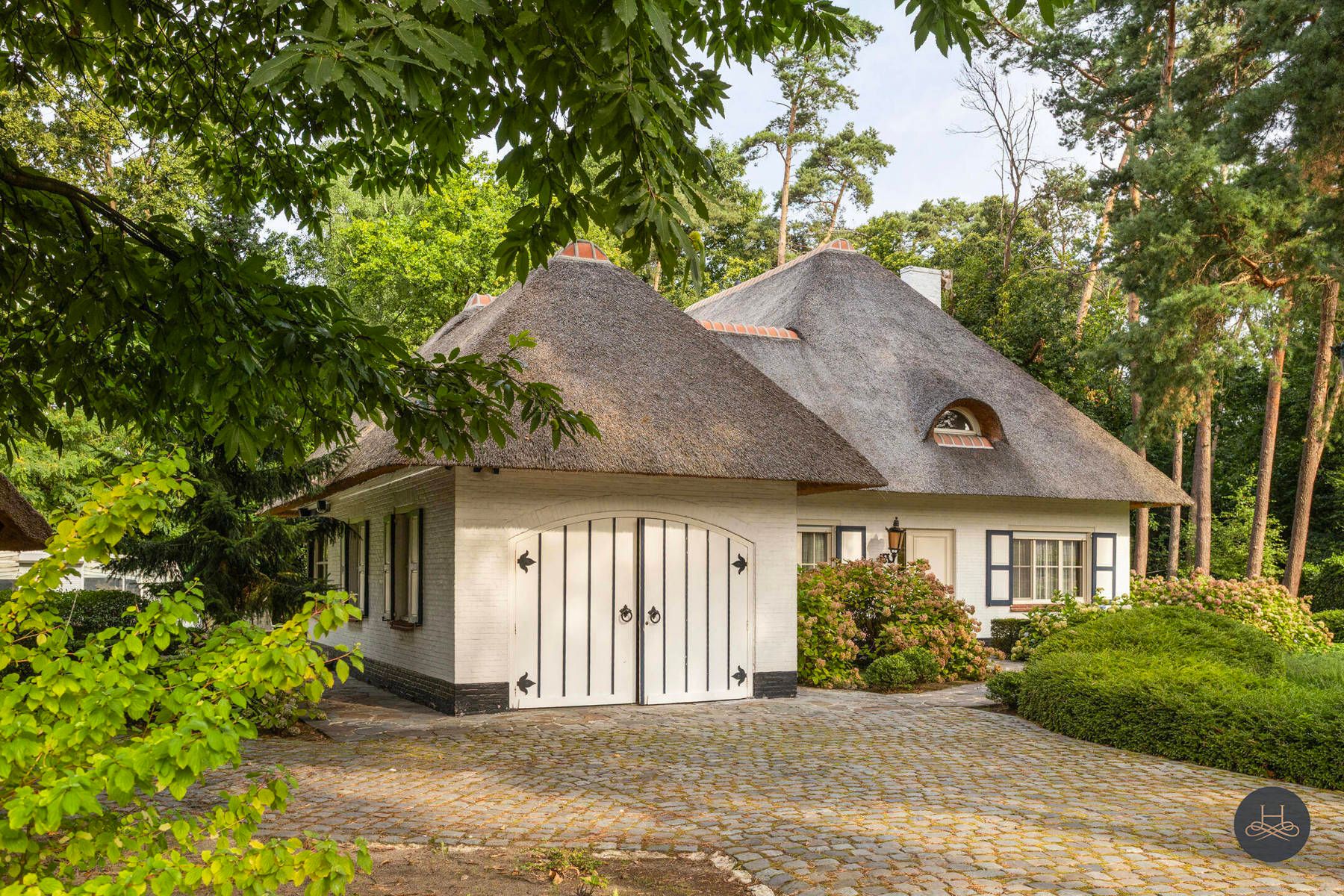 Charmante villa op ruim perceel foto 3