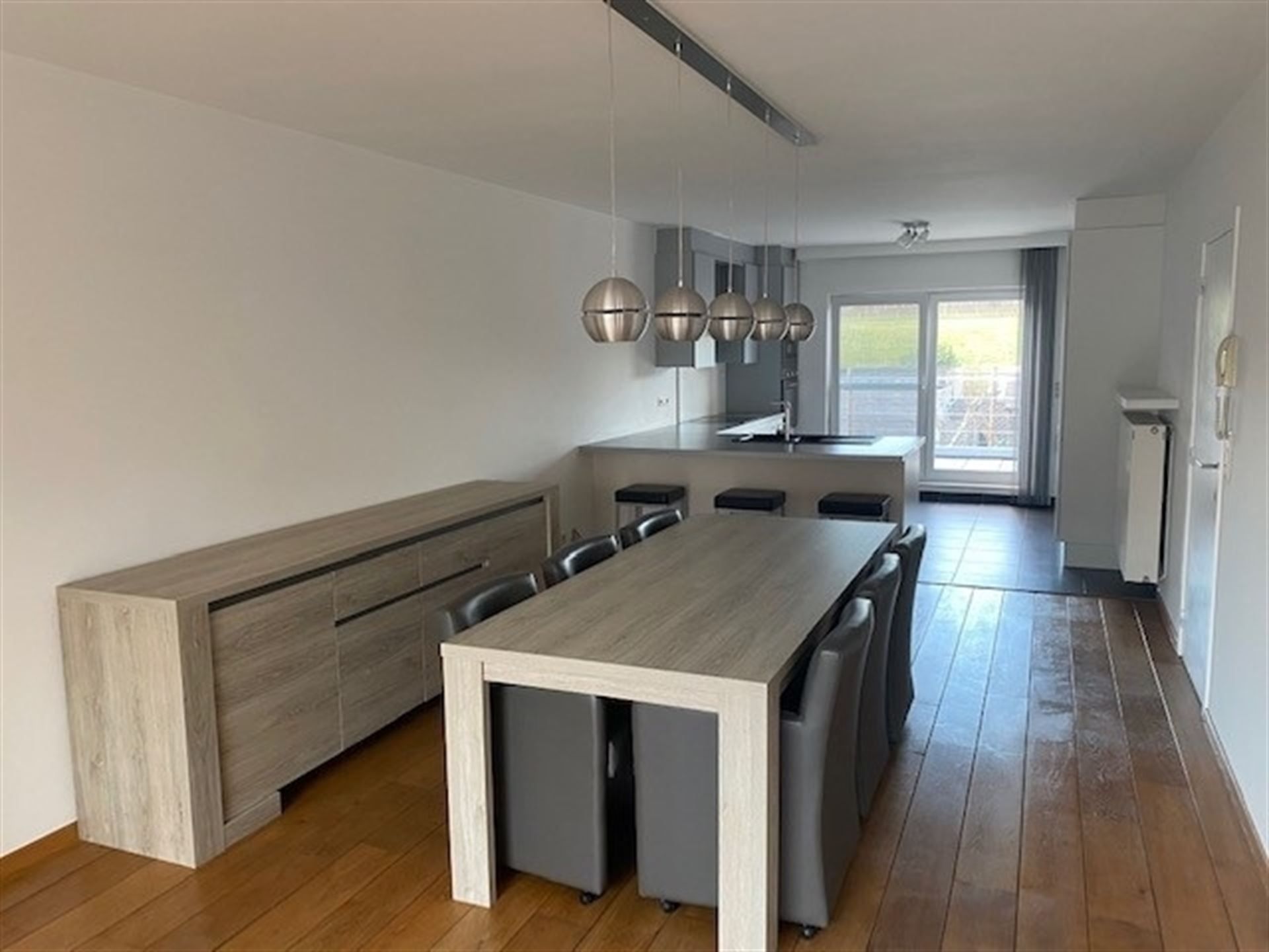 Prachtig duplex appartement met 3 slaapkamers en ruim terras foto 3