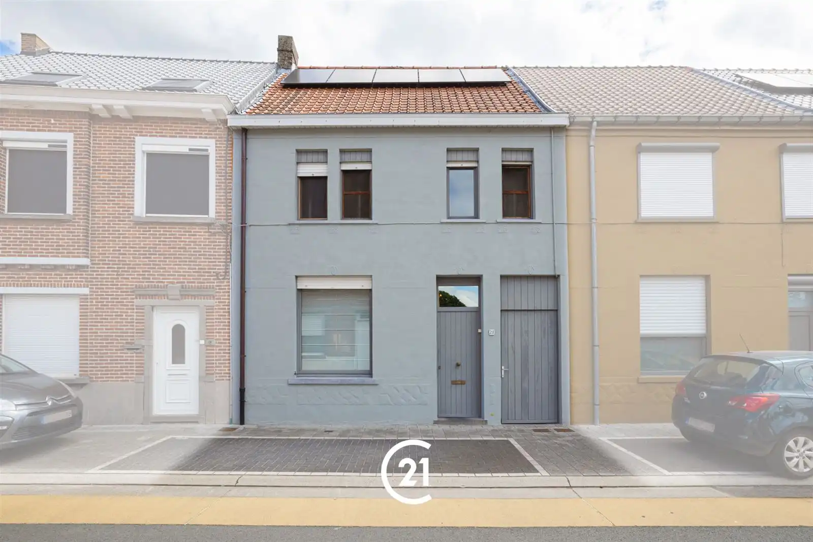 Hoofdfoto van de publicatie: Instapklare woning met verzorgde tuin te Kruisem!
