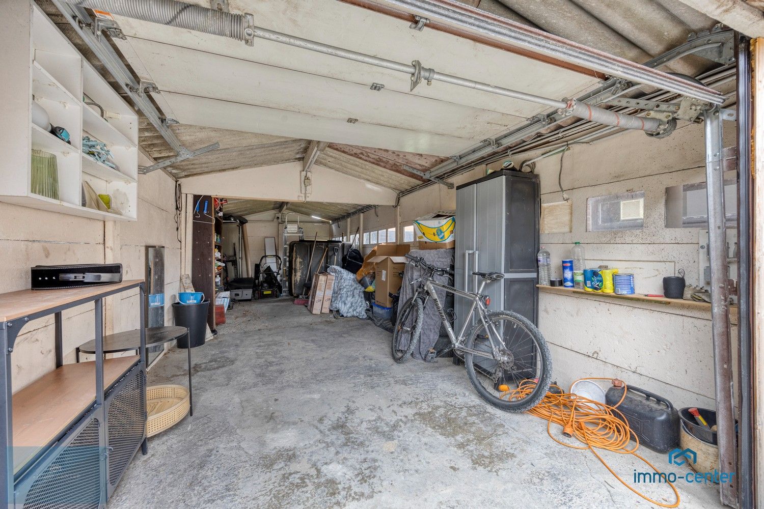 Instapklare halfopen woning met zonnepanelen en garage in Diepenbeek foto 17