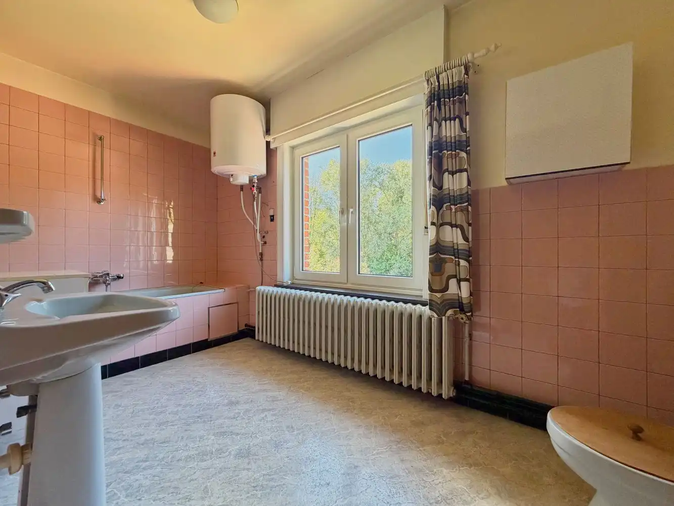 Unieke, uitzonderlijk ruime gezinswoning + tuin  (1589m²) foto 11