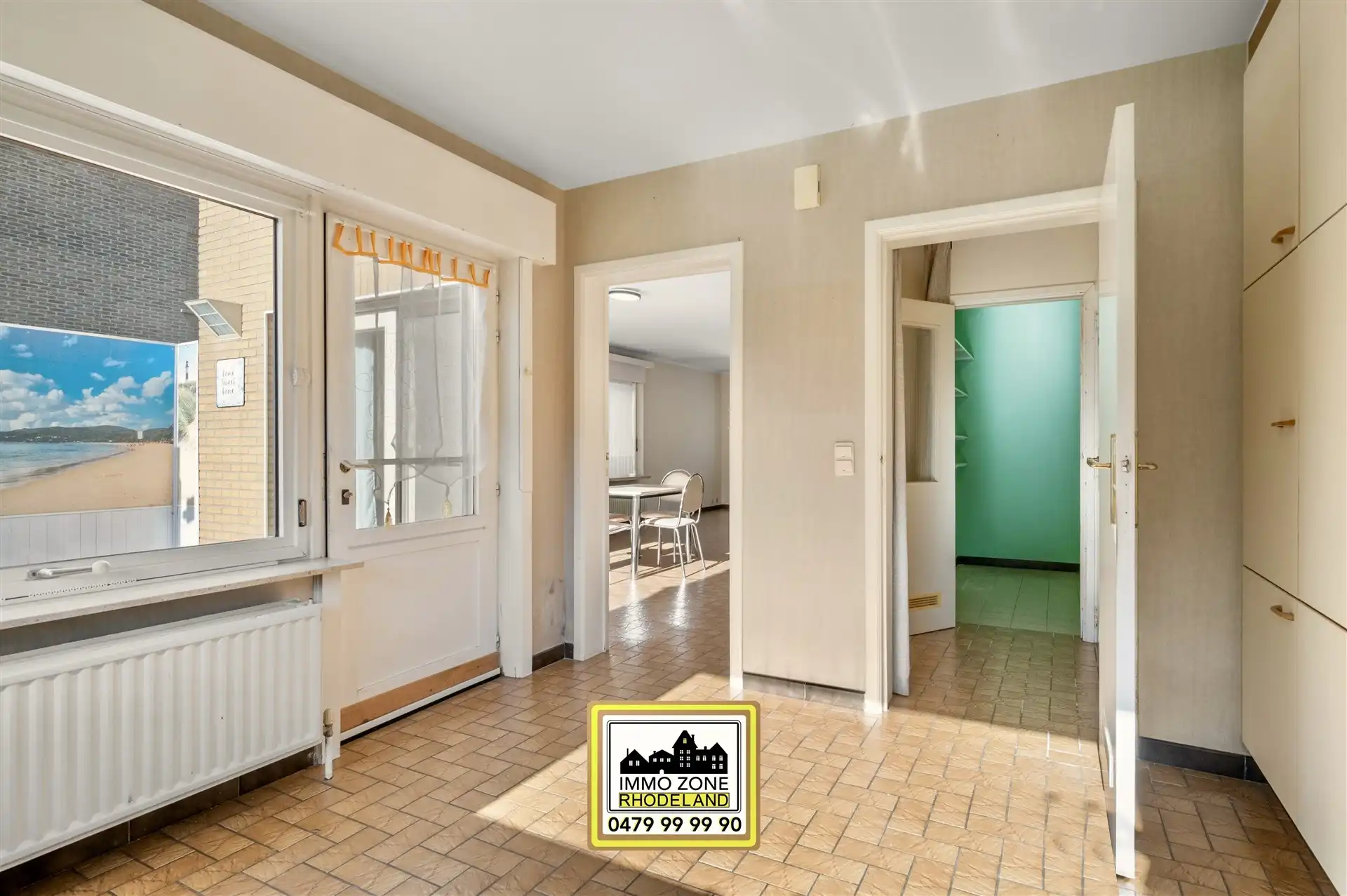 Op te frissen halfopen woning met 3 slpks, garage en tuin foto 12