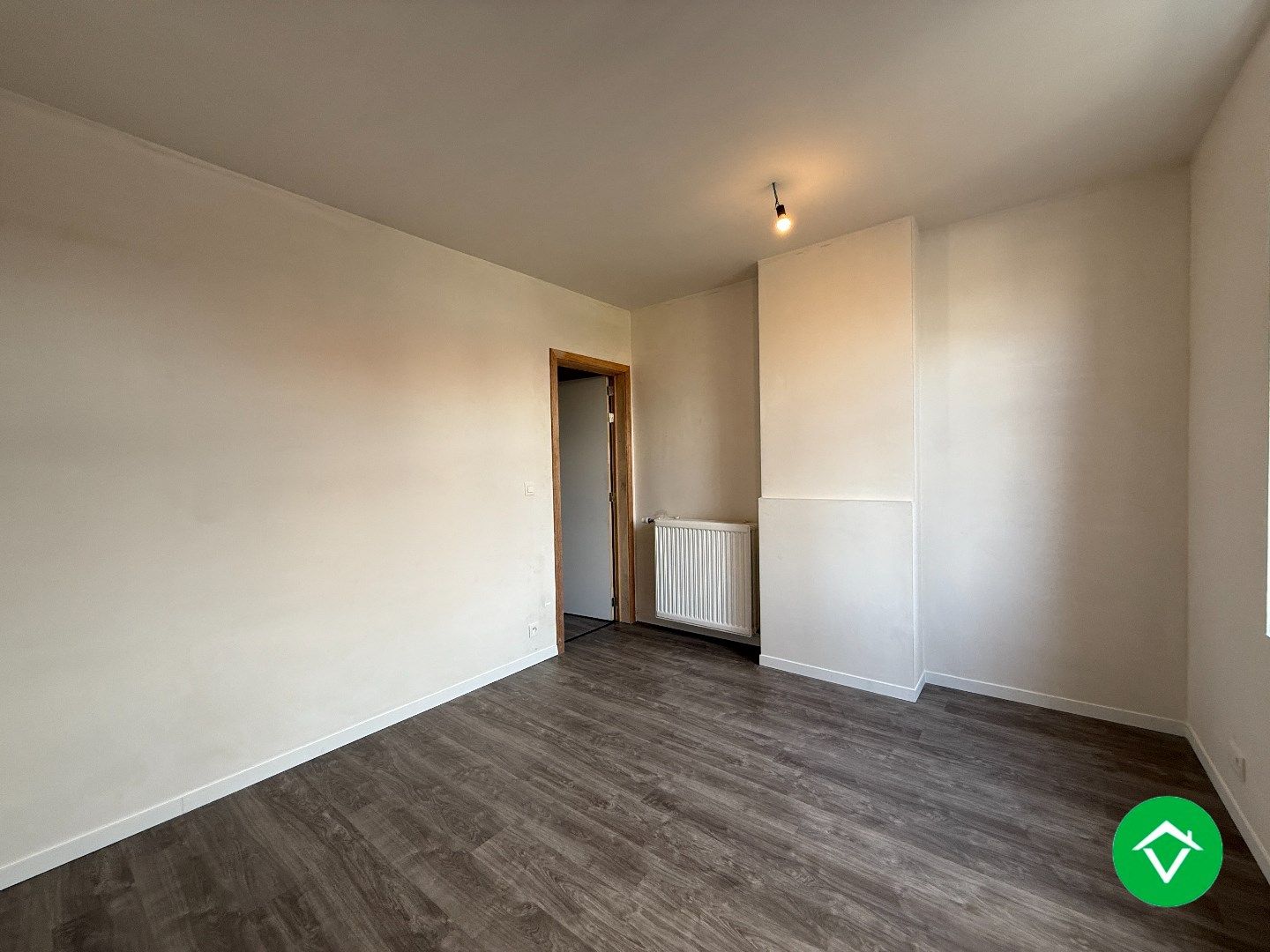 Gerenoveerde woning twee slaapkamers en koer in centrum Roeselare  foto 13