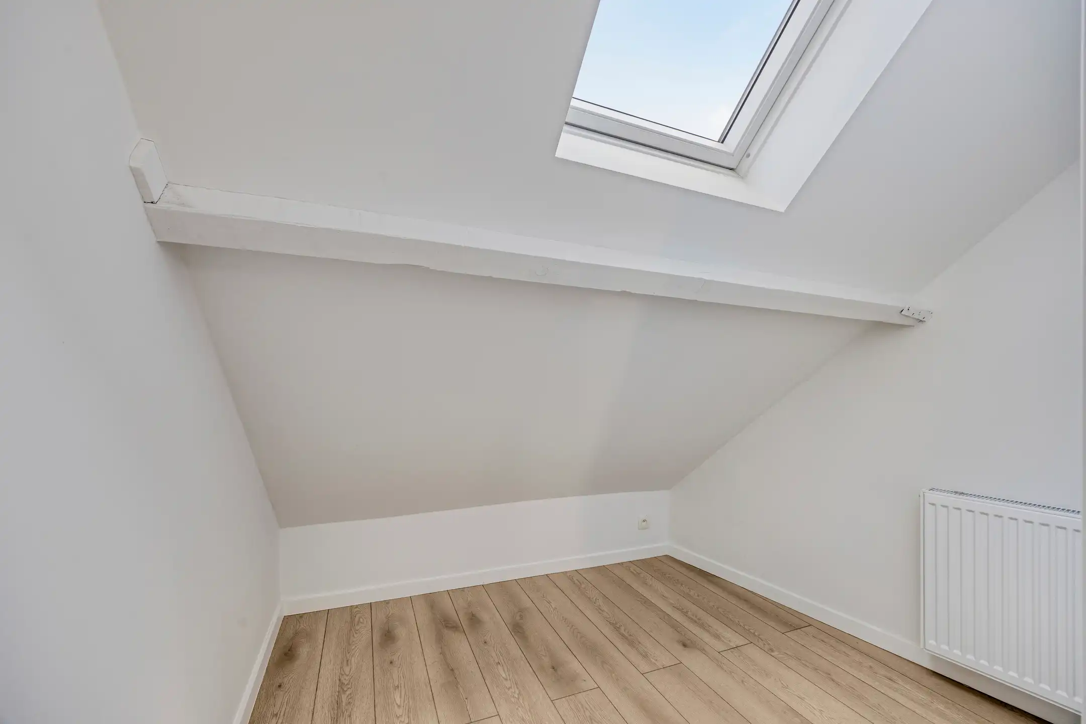 Gerenoveerde woning op centrale ligging te Sint-Joris-Weert foto 11