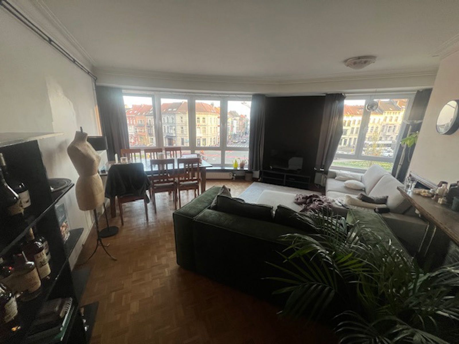 Centraal gelegen & lichtrijk hoekappartement met terras  foto 3