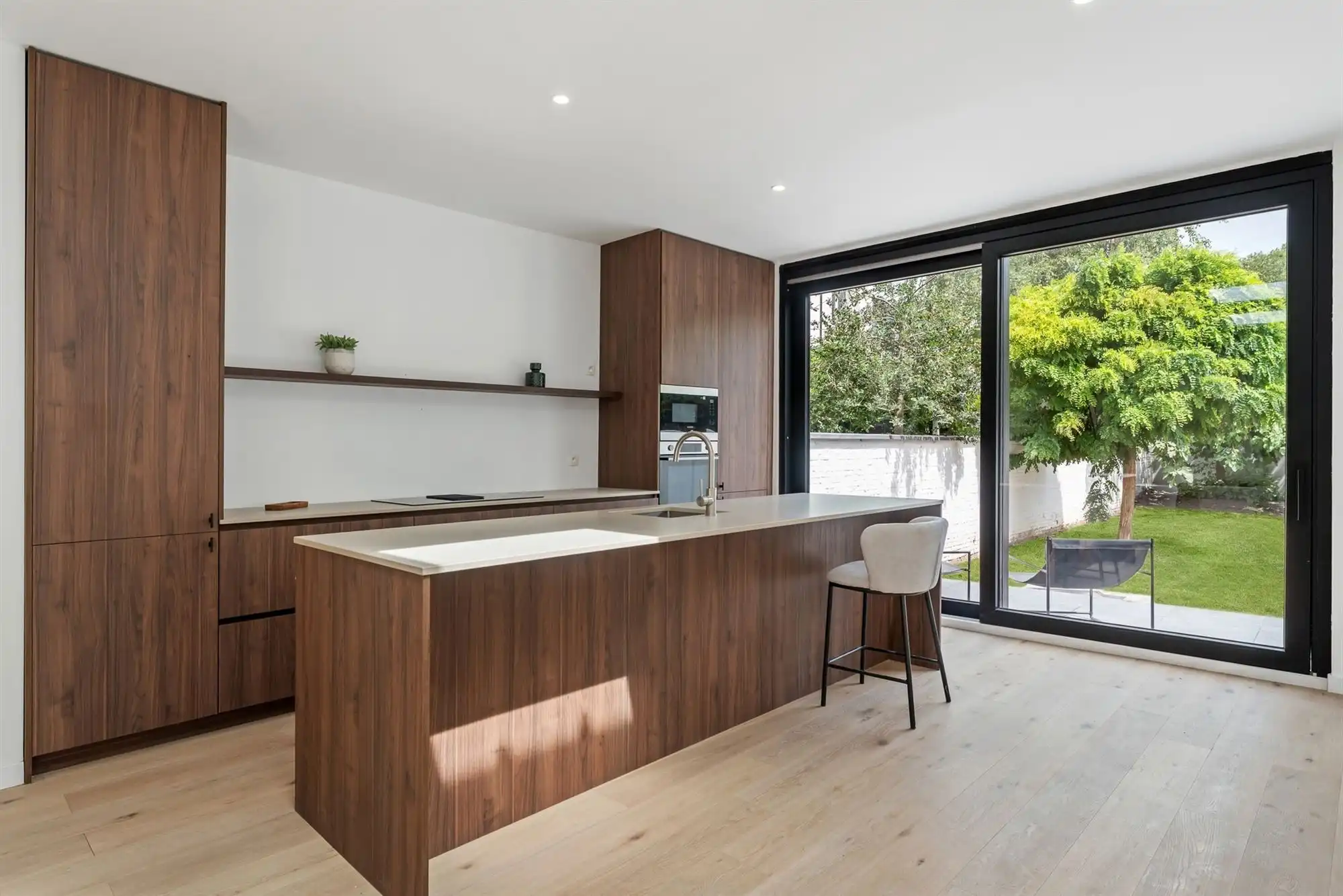 Gerenoveerde woning aan het Boelaerpark met tuin en garage foto 2