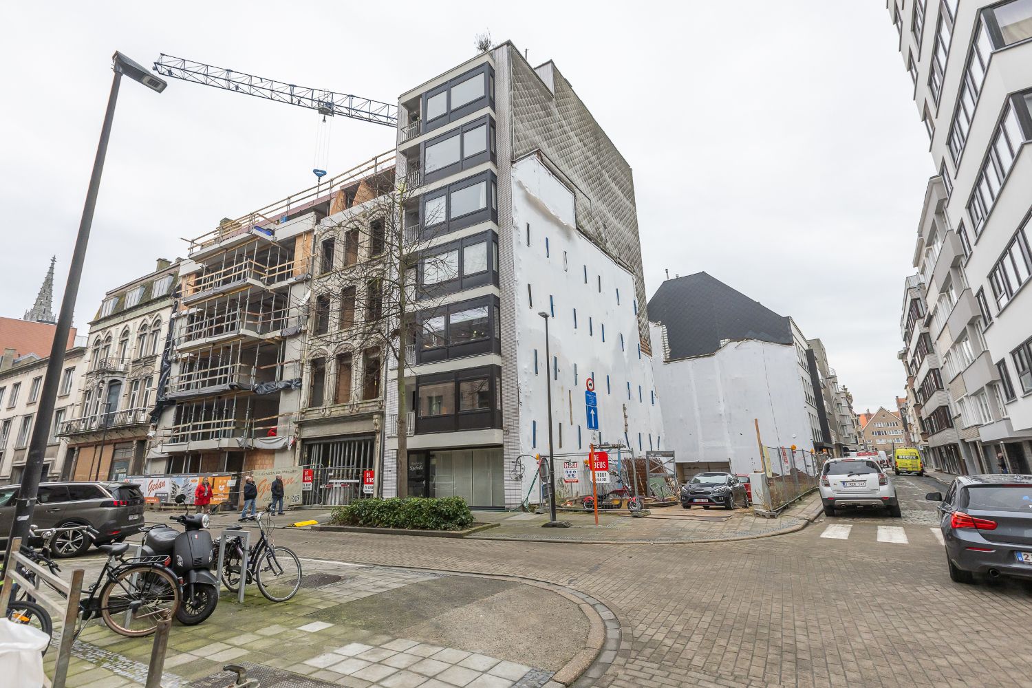 Gerenoveerd twee slaapkamer appartement in centrum Oostende foto 20