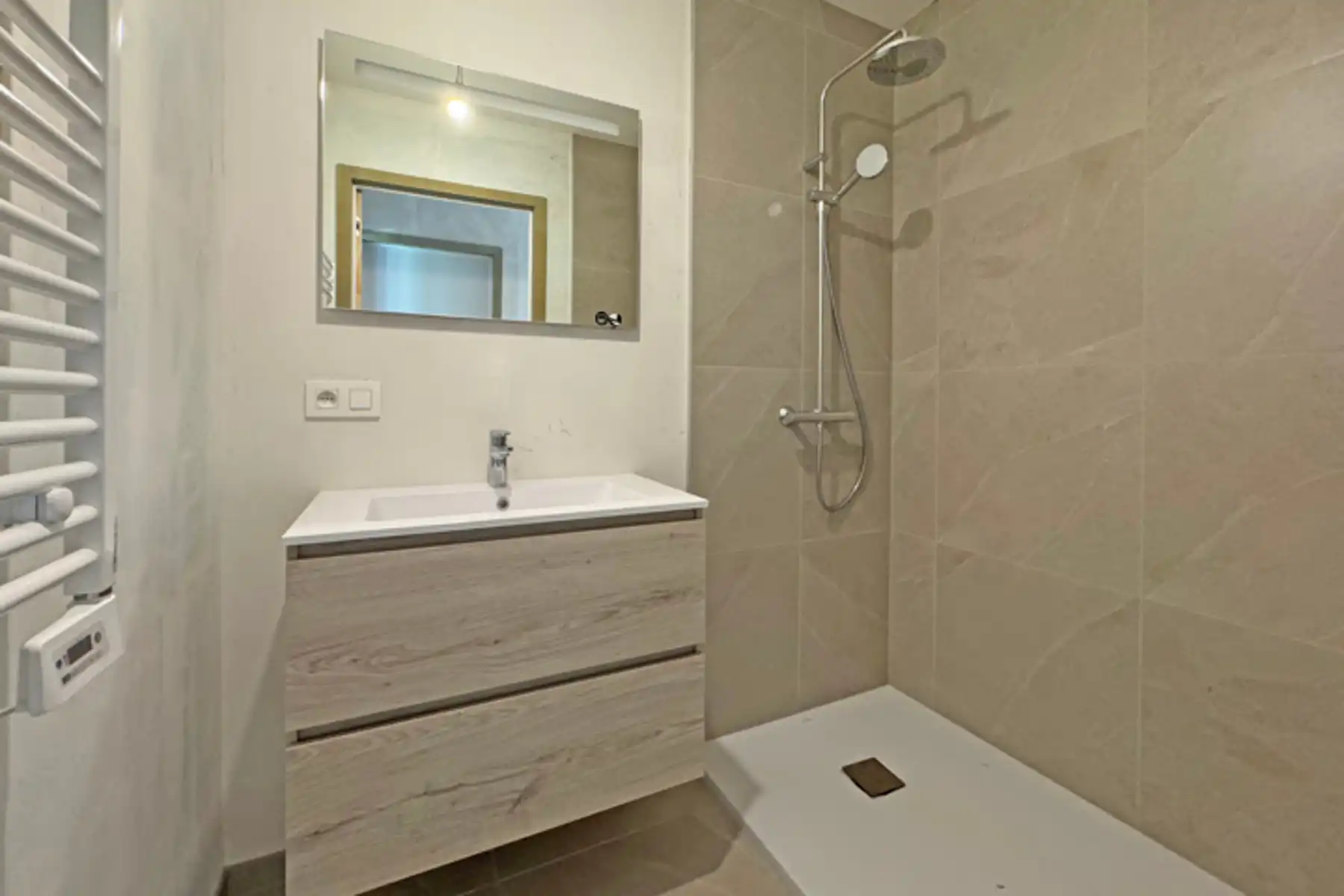 Nieuwbouwwoning in verkaveling woonerf te Knokke foto 17
