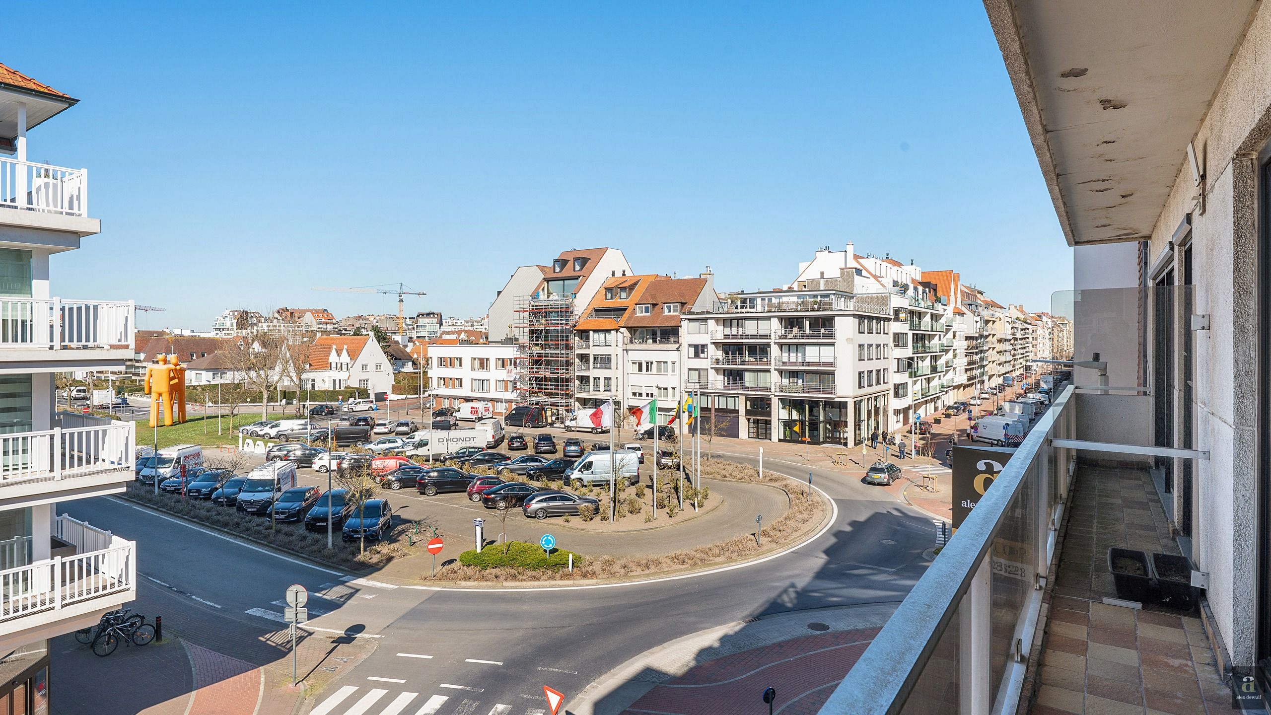Breed appartement met 2 grote kamers (85 m²) met open zicht foto {{pictureIndex}}