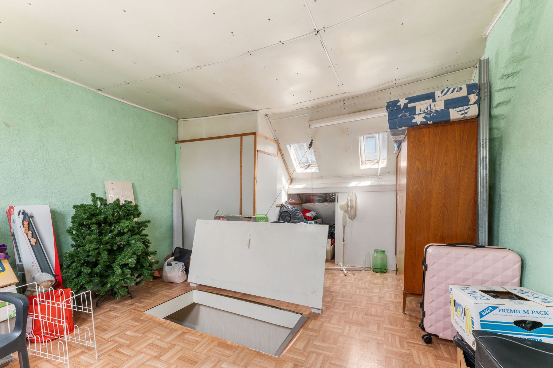 Rijwoning met terras op wandelafstand centrum Roeselare foto 13