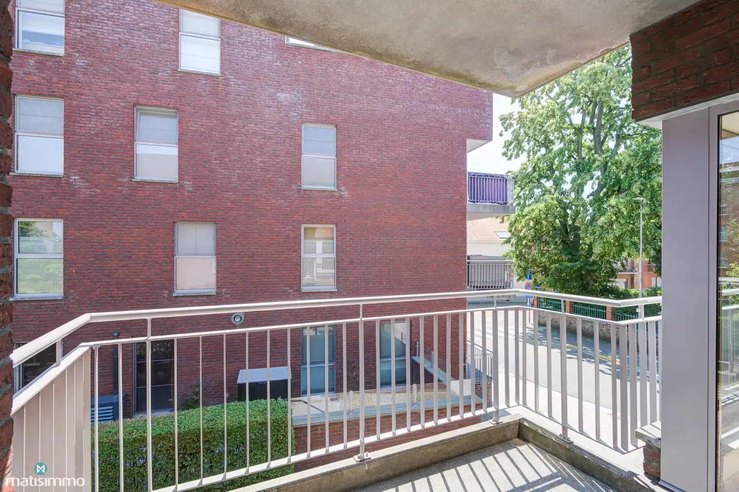 INSTAPKLAAR APPARTEMENT MET 2 SLAAPKAMERS EN PARKEERPLAATS AAN DE RAND VAN CENTRUM TONGEREN foto 13