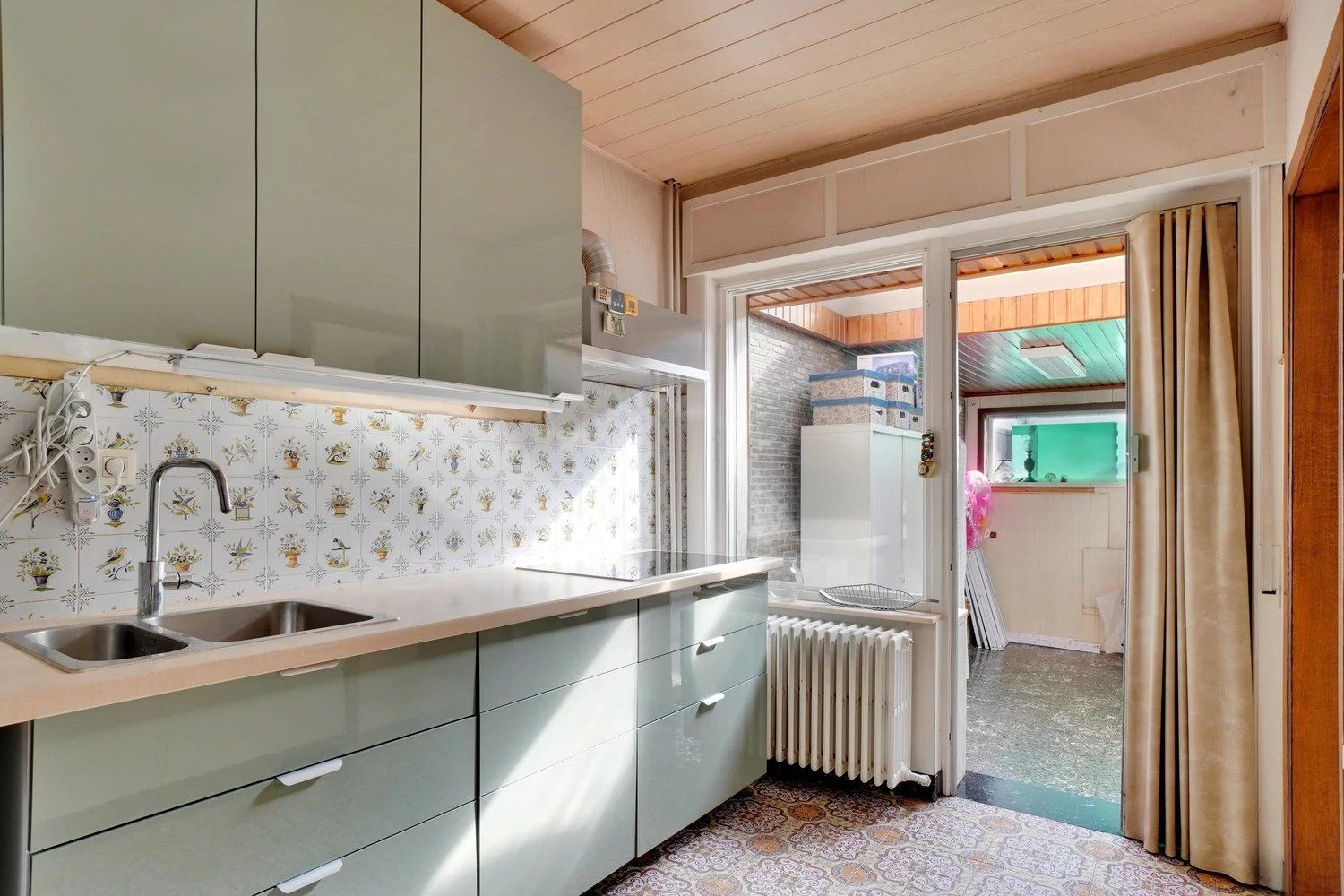 Halfopen bebouwing met 3 slaapkamers en handelspand foto 10