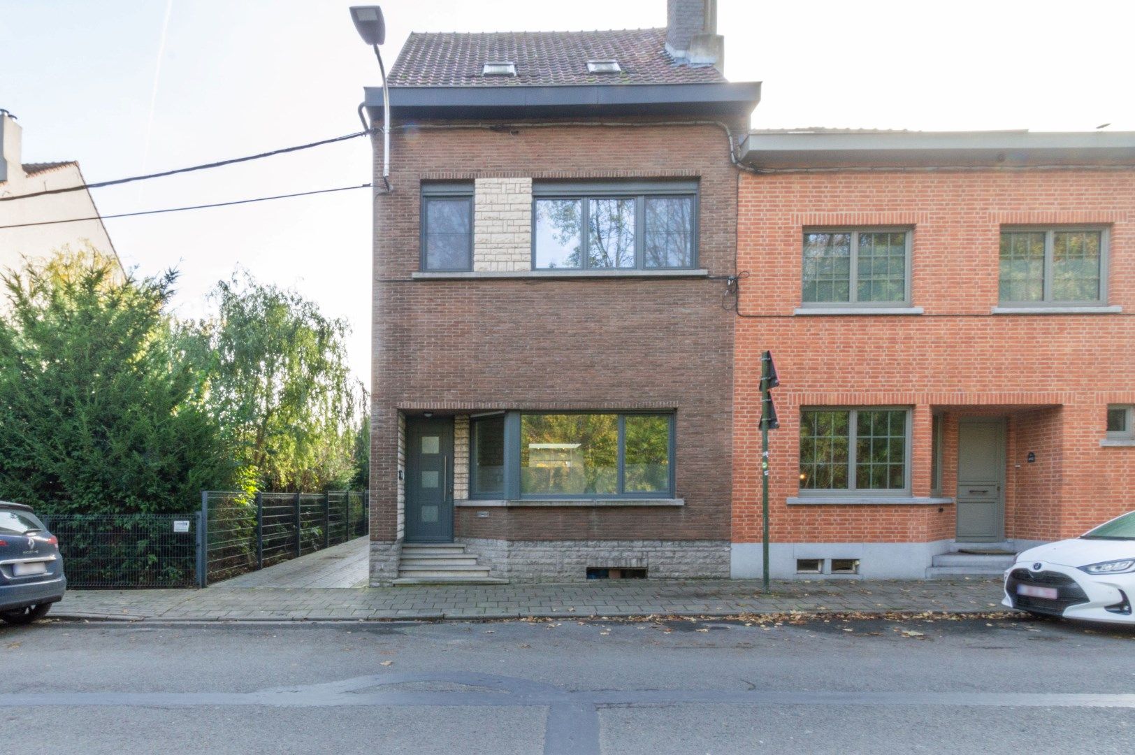 Verder af te werken woning met 4 slp & loods! foto 2