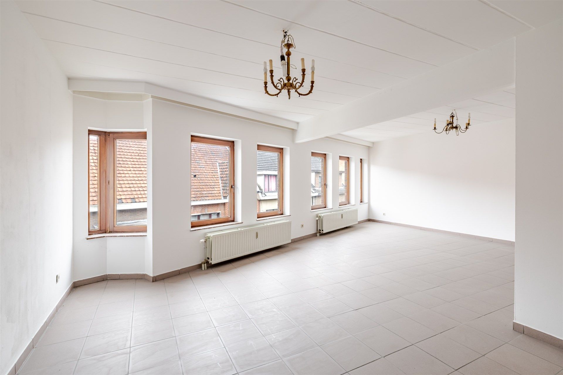 Opbrengsteigendom bestaande uit 6 ruime appartementen + 32 garageboxen foto 12