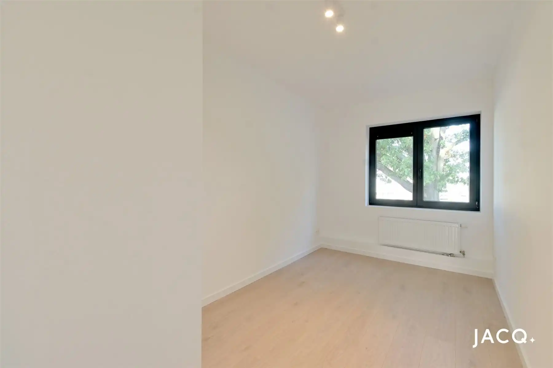 Prachtig gerenoveerde woning met 3 slaapkamers en tuin! foto 18