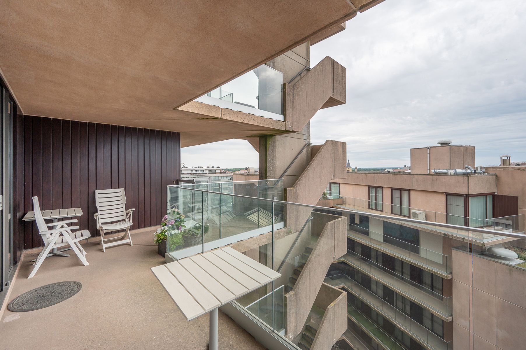 Ruim tweeslaapkamer appartement met prachtig frontaal zeezicht!  foto 14