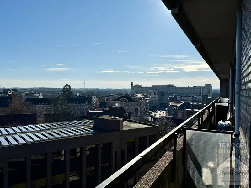 Totaal vernieuwd 2 slaapkamerappartement in hartje Hasselt foto 11