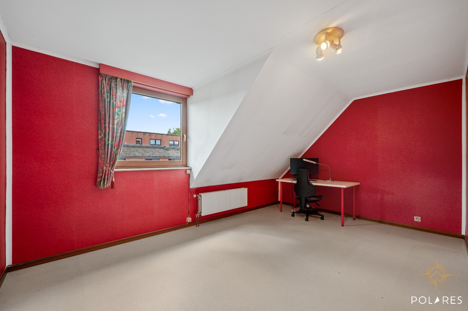 Ruime en vrijstaande woning met veel privacy foto 16