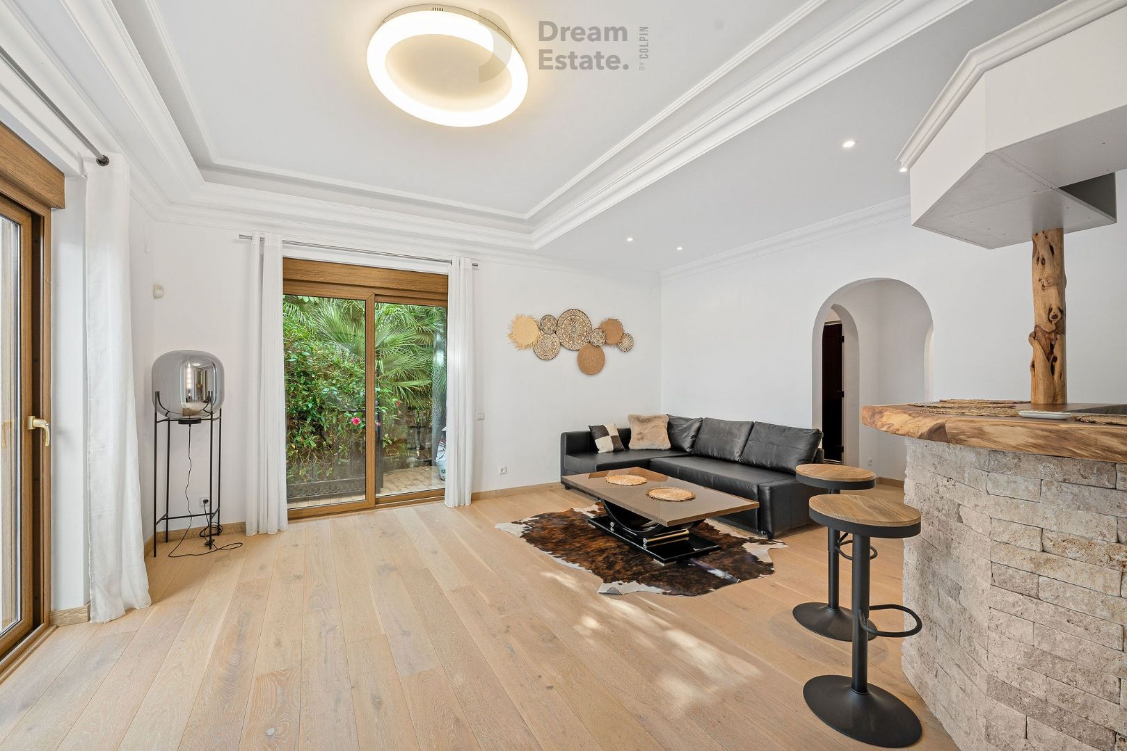 Welkom in deze prachtige villa te El Paraiso, een mix van Andalusische charme en moderne elegantie. foto 10