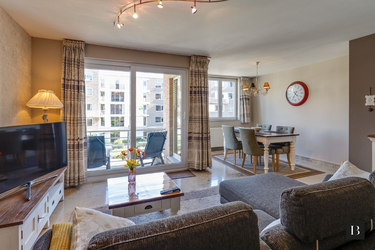 Goed onderhouden appartement met 2 slaapkamers foto 2