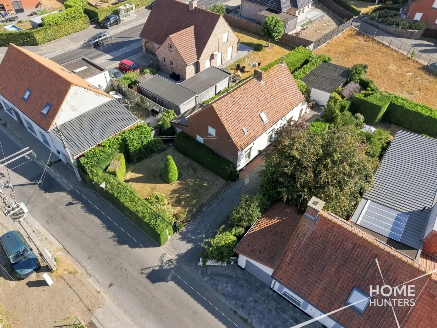 Woning met potentieel op meer dan 1.000 m² op rustige ligging te Zarren! foto 13