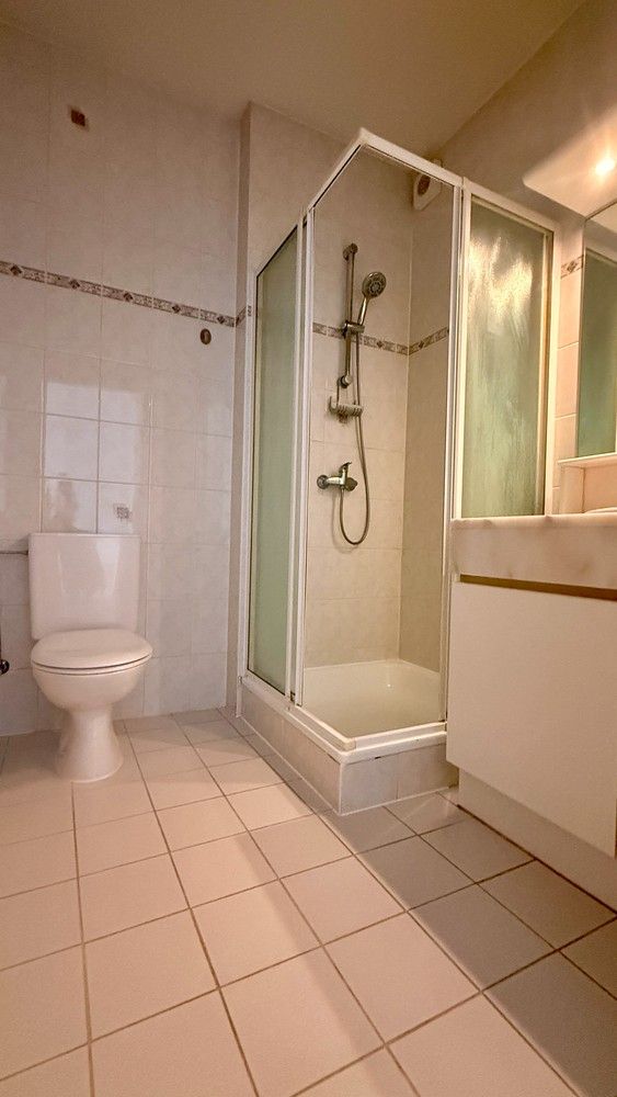 Instapklaar 1-slaapkamerappartement met zuidgericht terras in Veldwezelt, Lanaken. foto 14