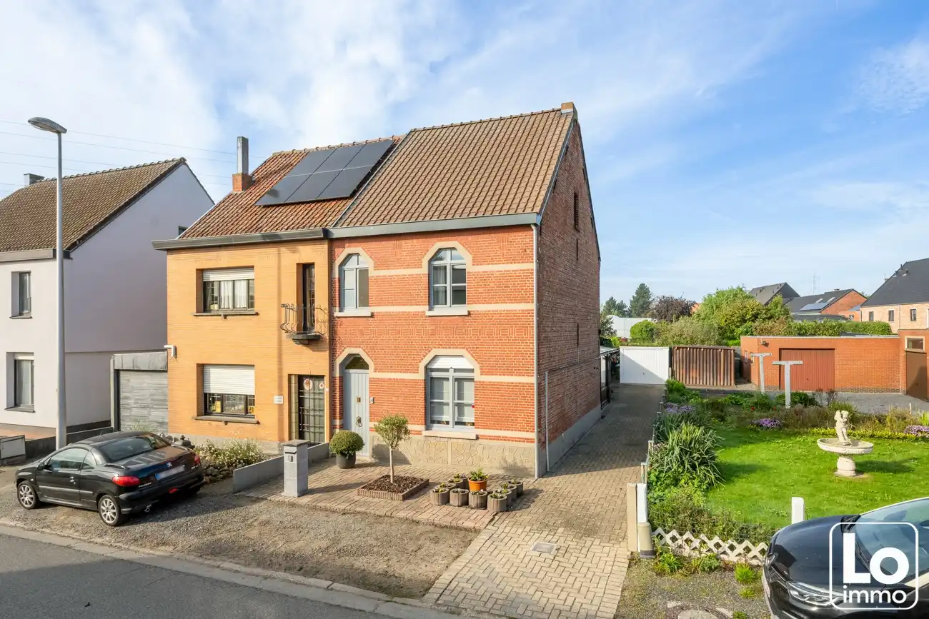 Te renoveren halfopen starterswoning met garagebox op makkelijk bereikbare locatie nabij het centrum van Desteldonk! foto 19