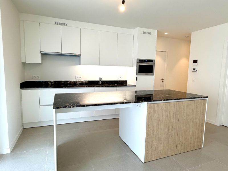 Gelijkvloers nieuwbouwappartement met 1 slaapkamer, zonnig terras en carport foto 10