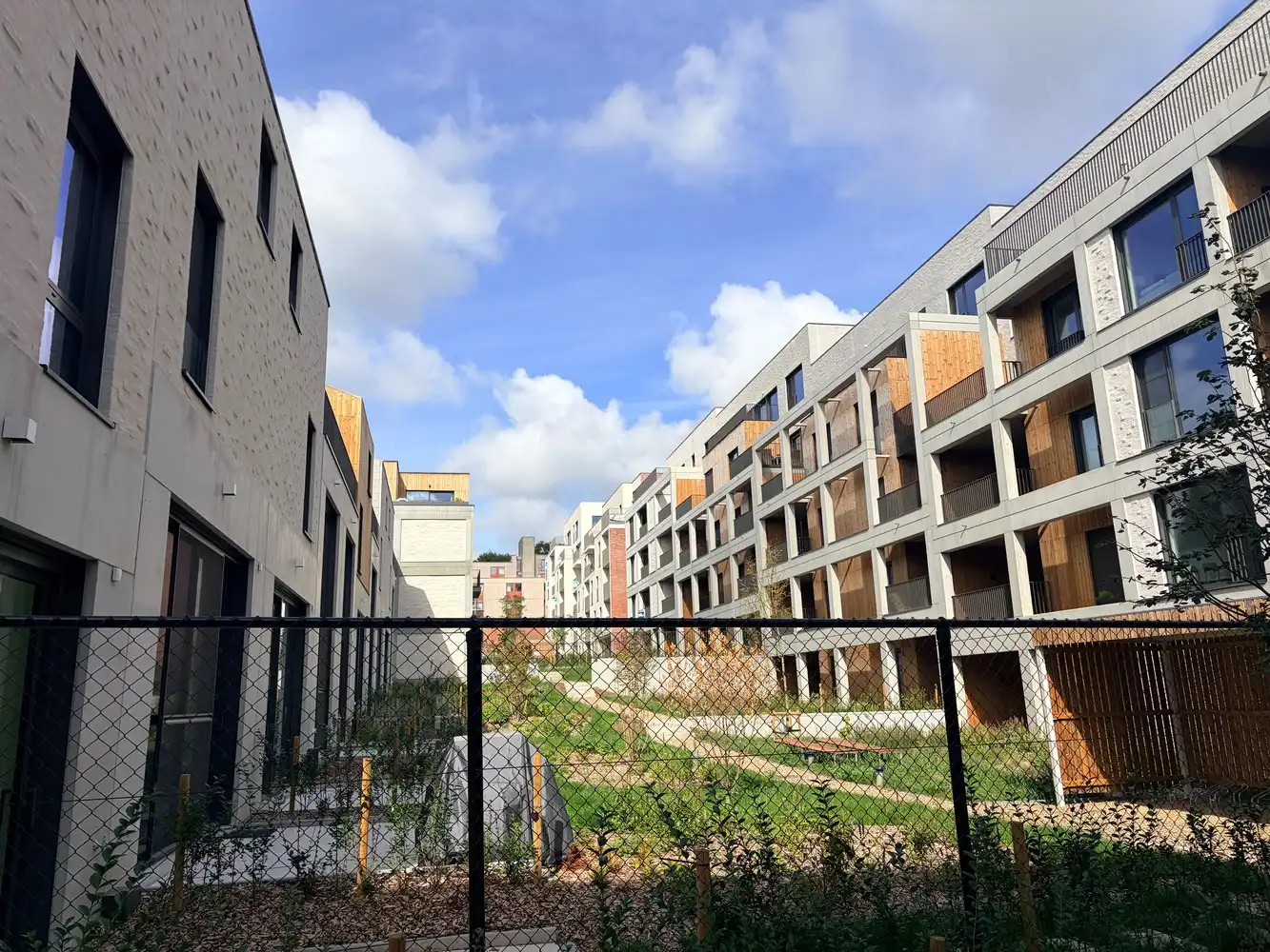 Hoogwaardig afgewerkt nieuwbouwappartement met 2 slaapkamers + kelderberging en staanplaats foto 18