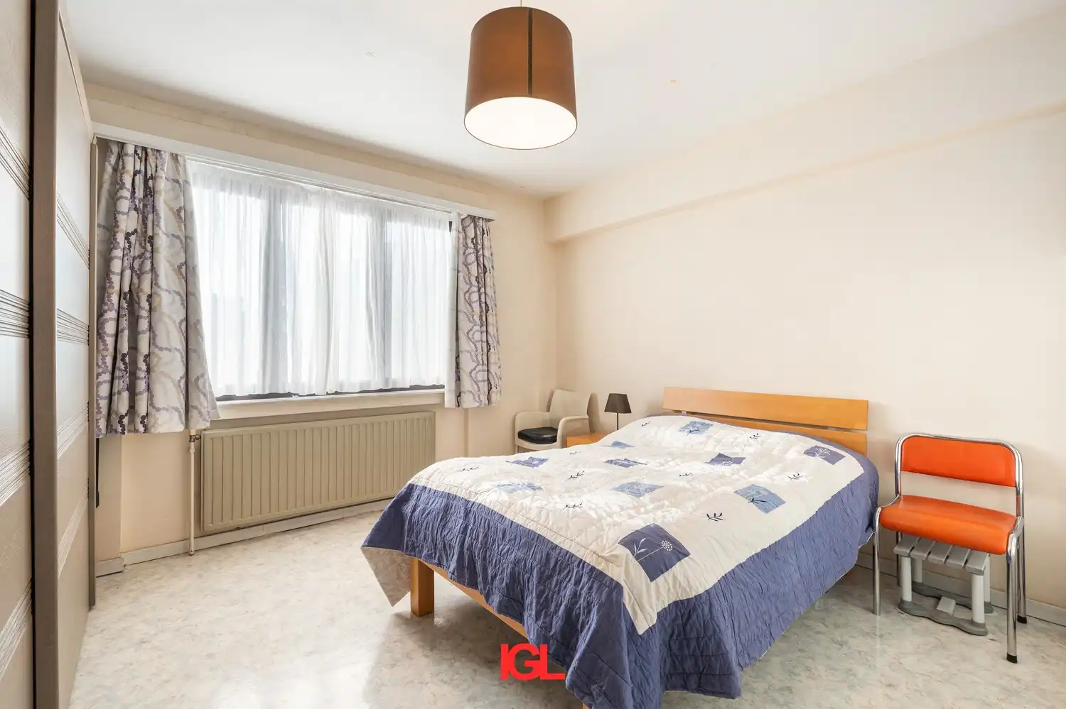 Ruim 2-kamer appartement met garage nabij het centrum van Halle foto 8