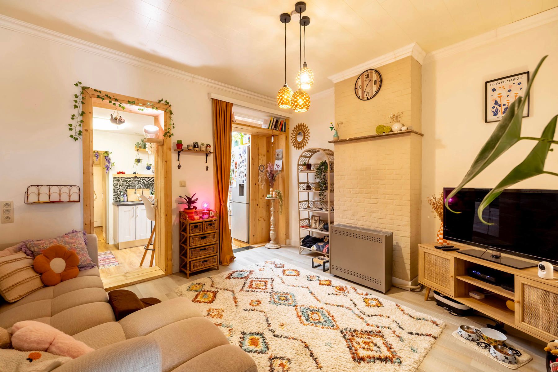 Woning met 3 slpk + bureau, kelder/zolder, tuin en servitude foto 6