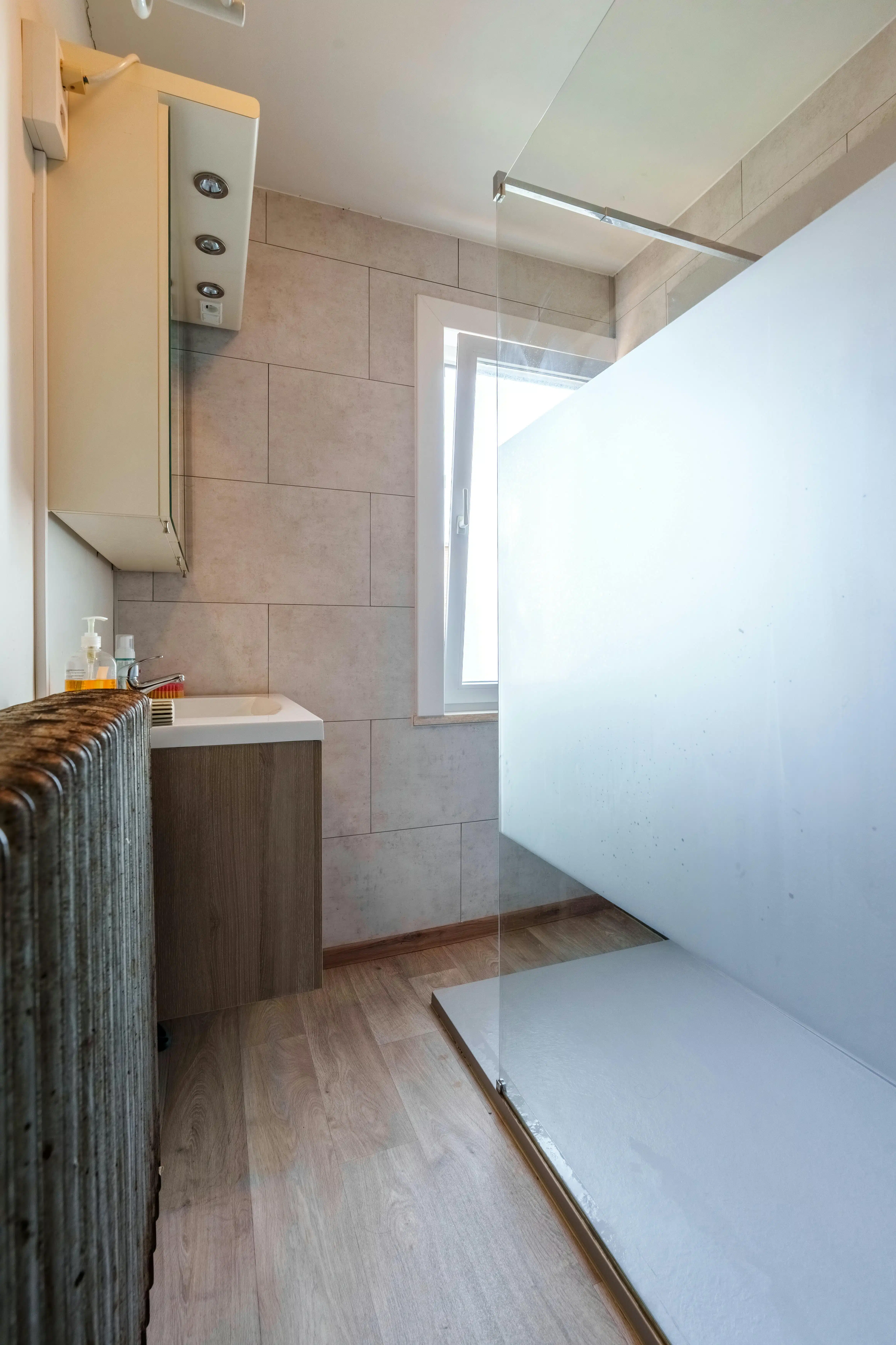 Zeer ruime woning te Roeselare  foto 14