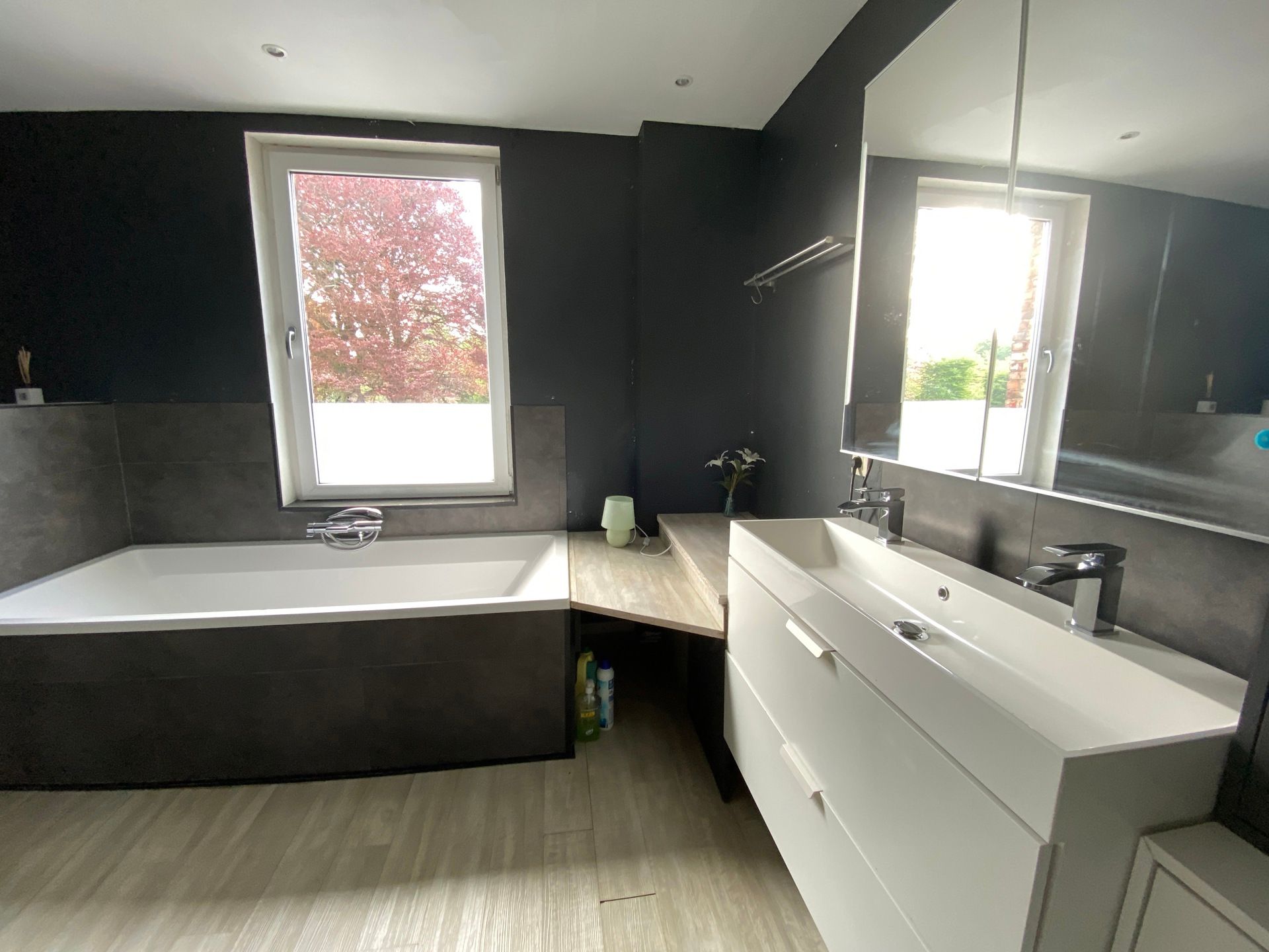 Deels te renoveren ruime HOB, 4 slaapkamers en bureel  foto 14