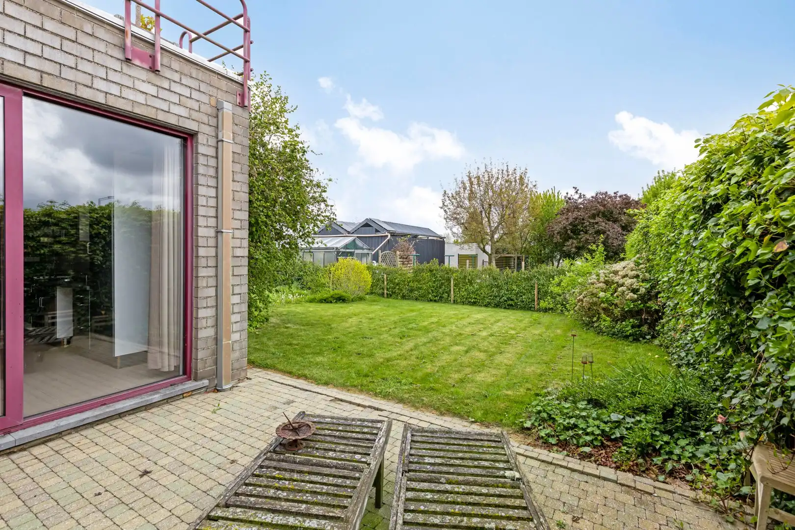 Kantoor met groot appartement foto 24