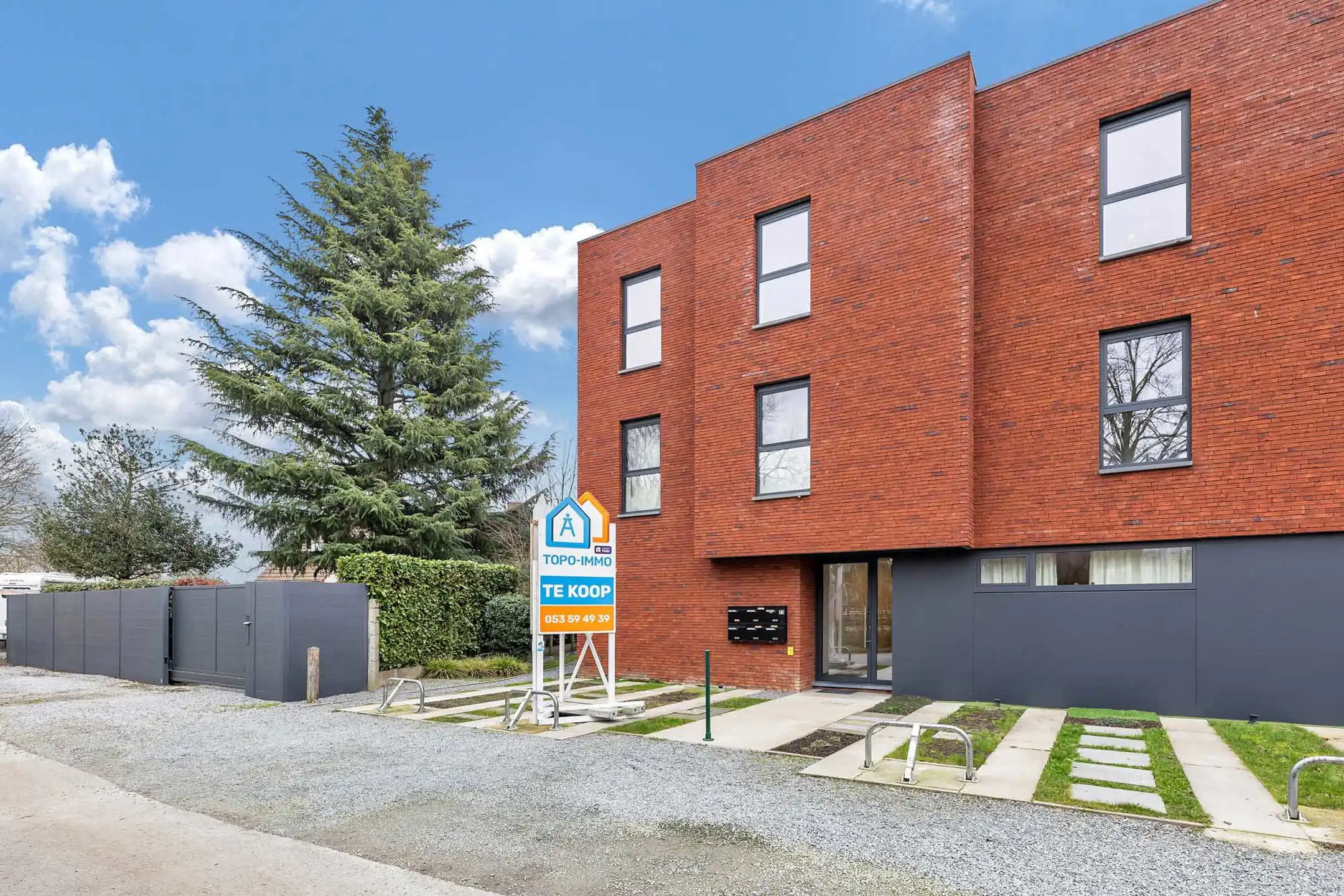 Instapklaar gelijkvloers appartement in Hofstade foto {{pictureIndex}}