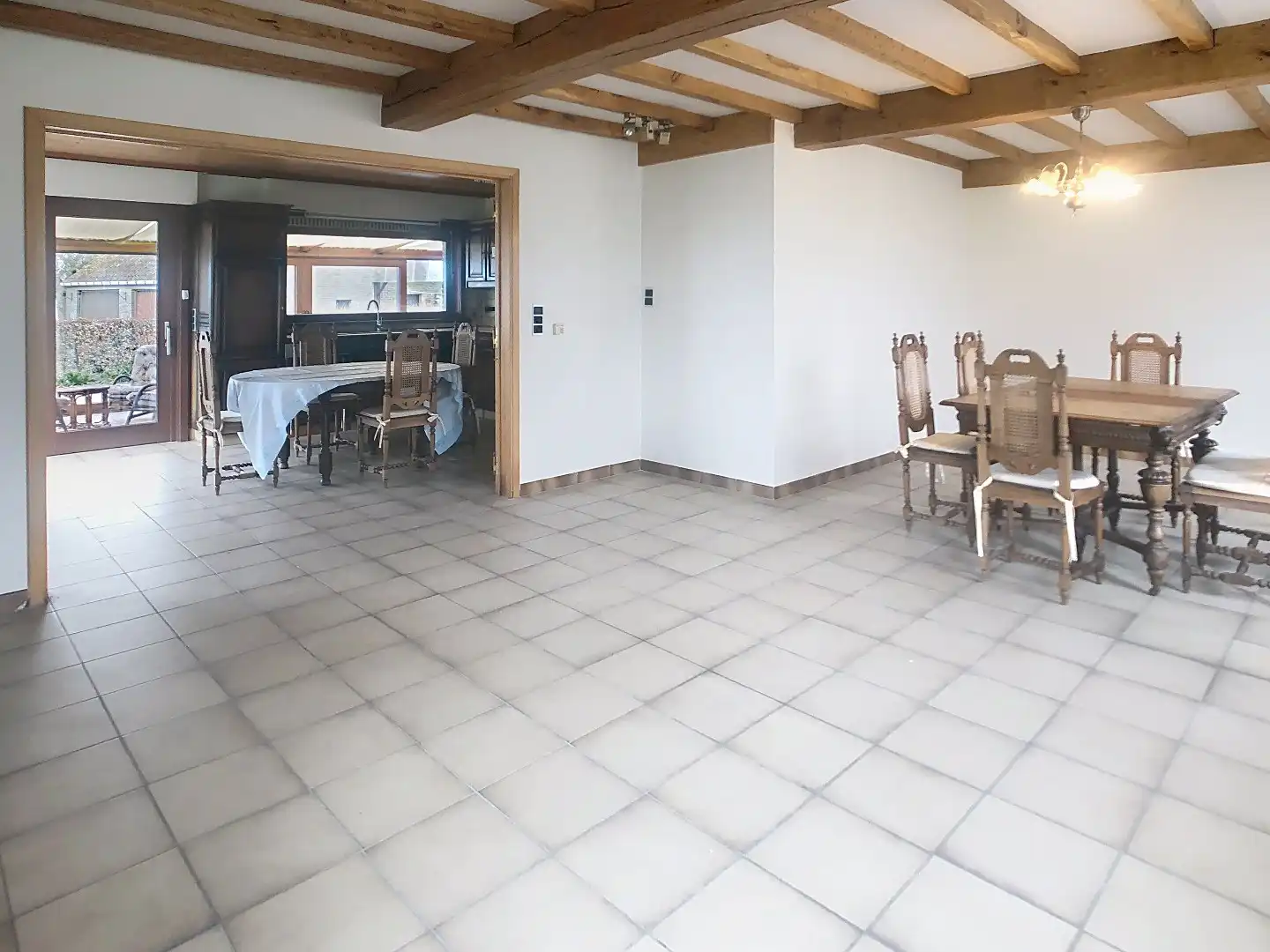 Verzorgde,  alleenstaande woning met alle voorzieningen op het gelijkvloers, en garage  foto 4