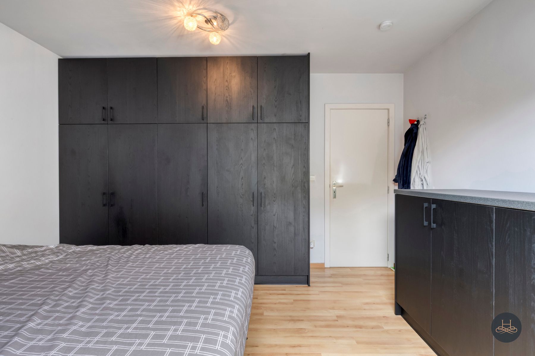 Gezellige halfopen bebouwing met 3 slaapkamers en leuke tuin foto 14