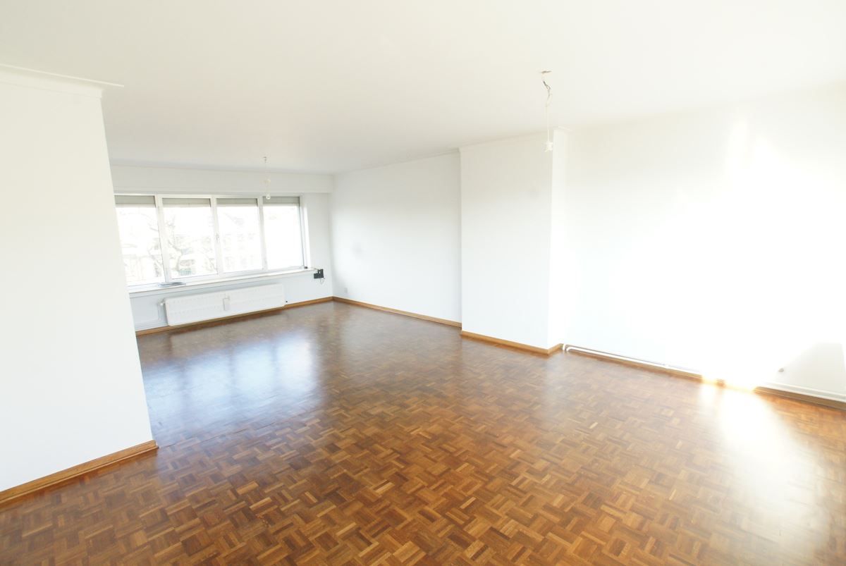 Ruim dakappartement met terras foto 12