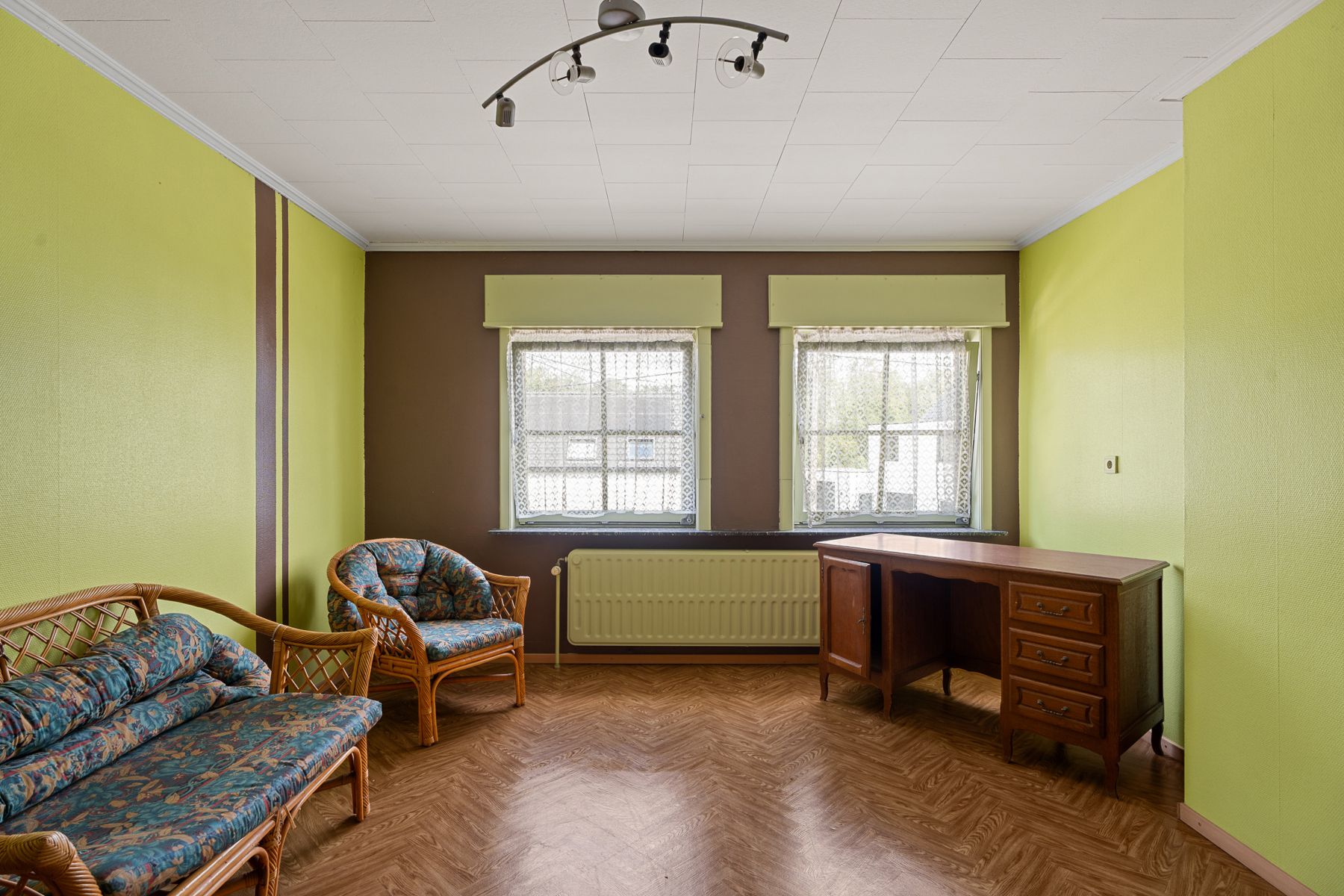 Te renoveren, halfopen, bebouwing met tal van mogelijkheden foto 18