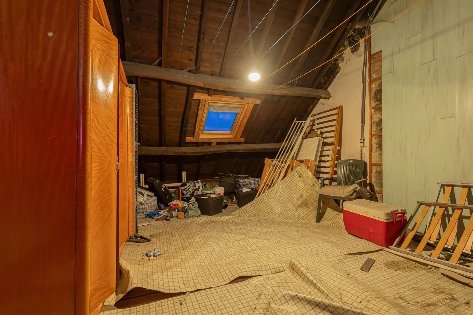 Charmante woning met renovatiepotentieel foto 17