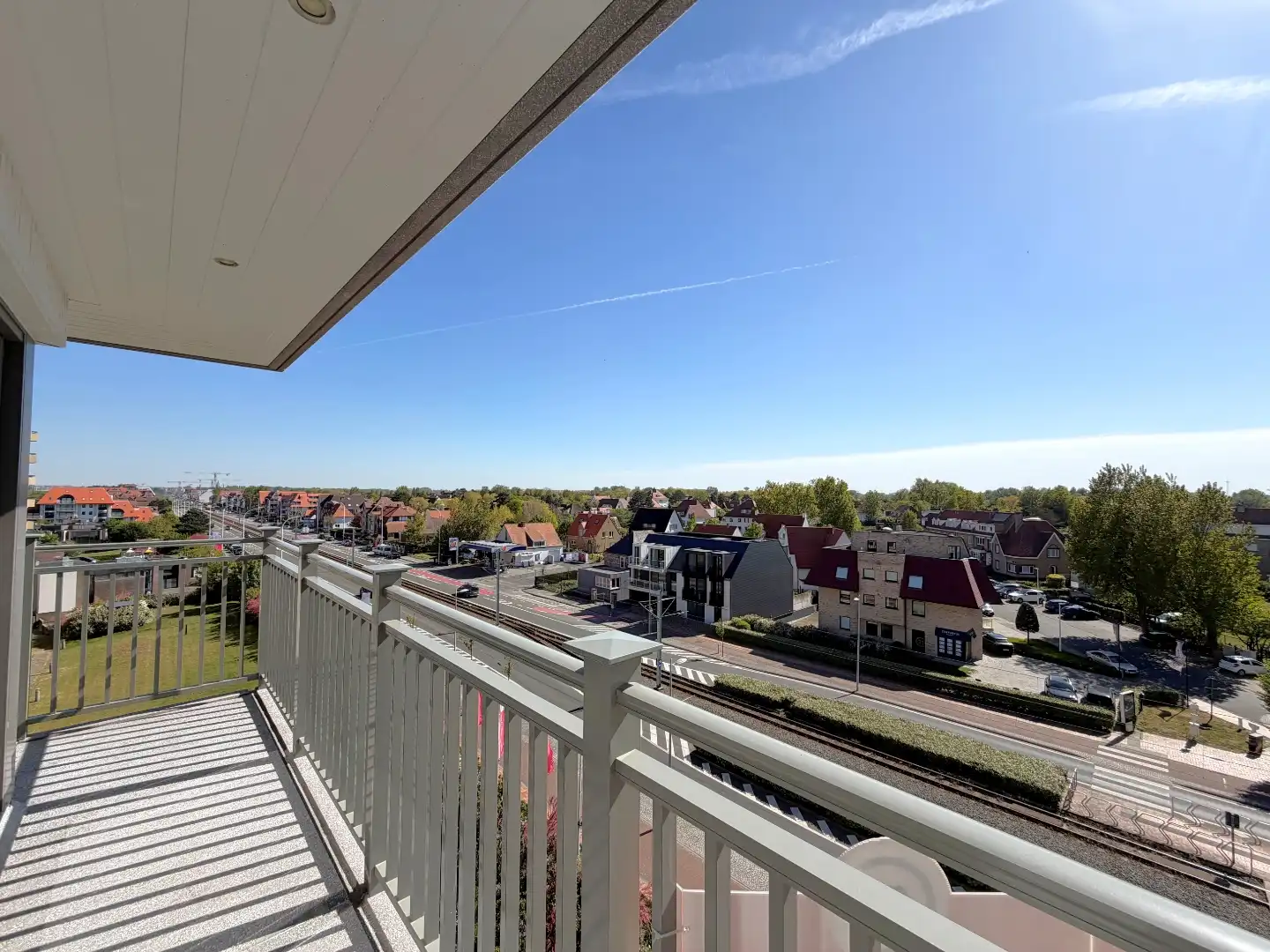 Appartement met zonnig terras op topligging te Nieuwpoort-Bad. foto 8