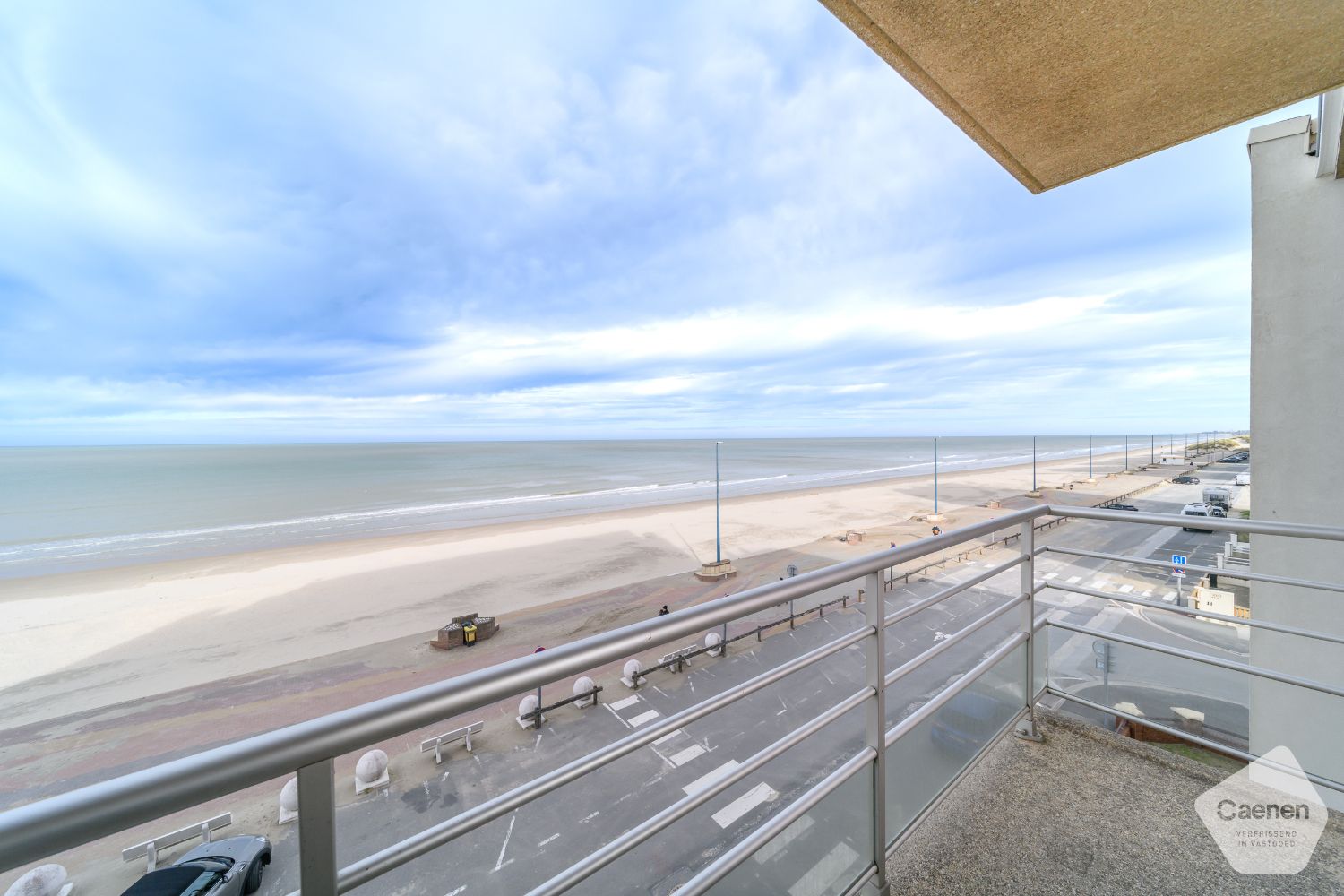 Instapklaar appartement op zeedijk Bray-Dunes met garage en kelder foto {{pictureIndex}}