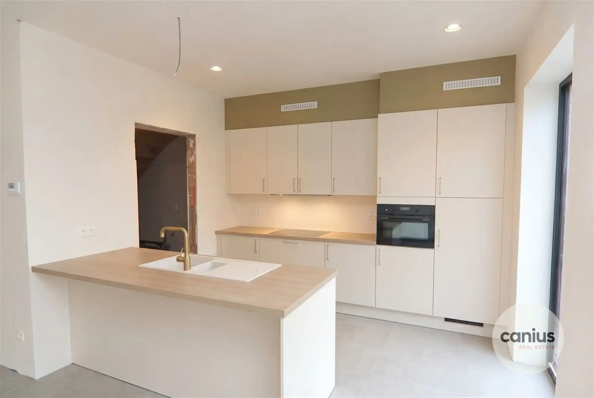 LANDELIJK EN LUXUEUS WONEN IN SINT-TRUIDEN foto 2